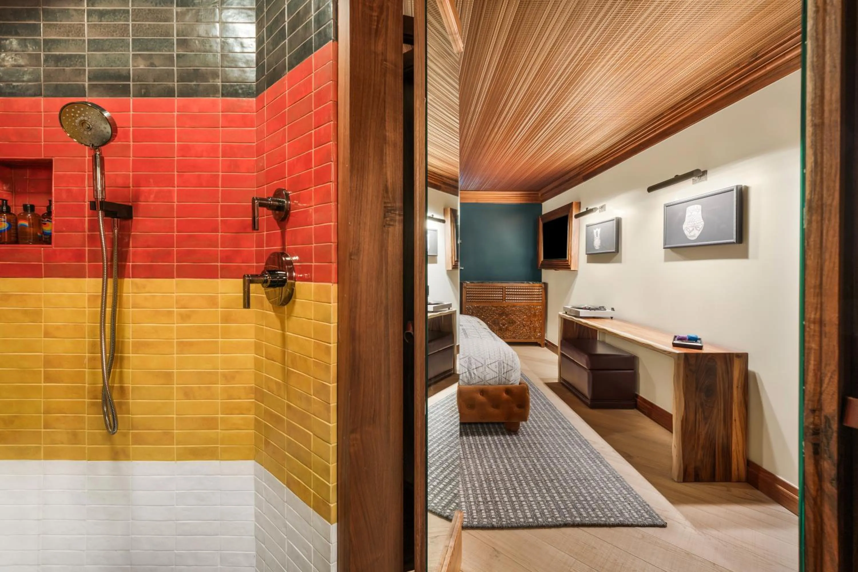 Bedroom in Wolfe's Hotel Moab