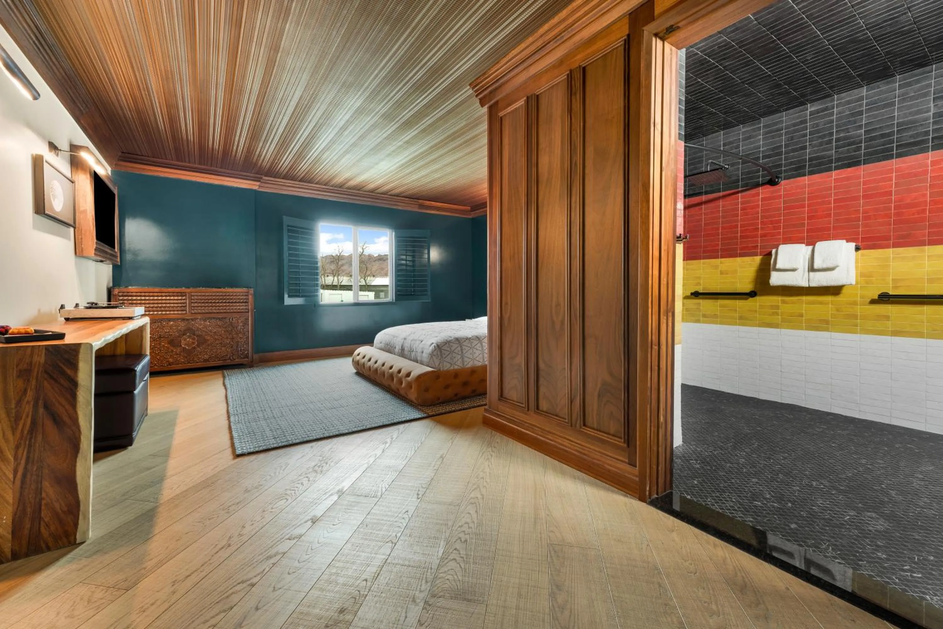 Bedroom, Bed in Wolfe's Hotel Moab