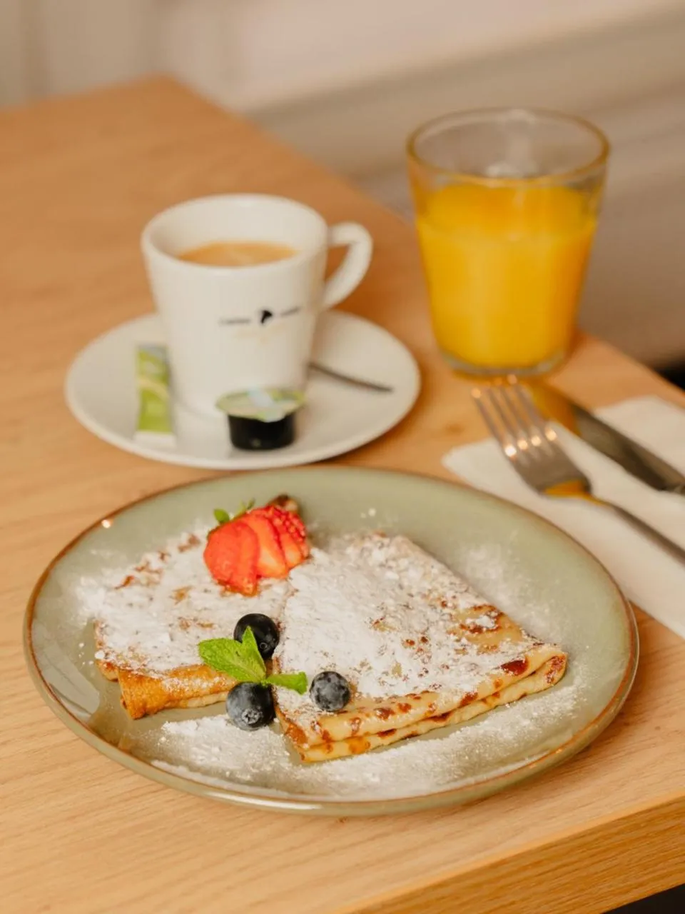 Buffet breakfast in Hotel Fita