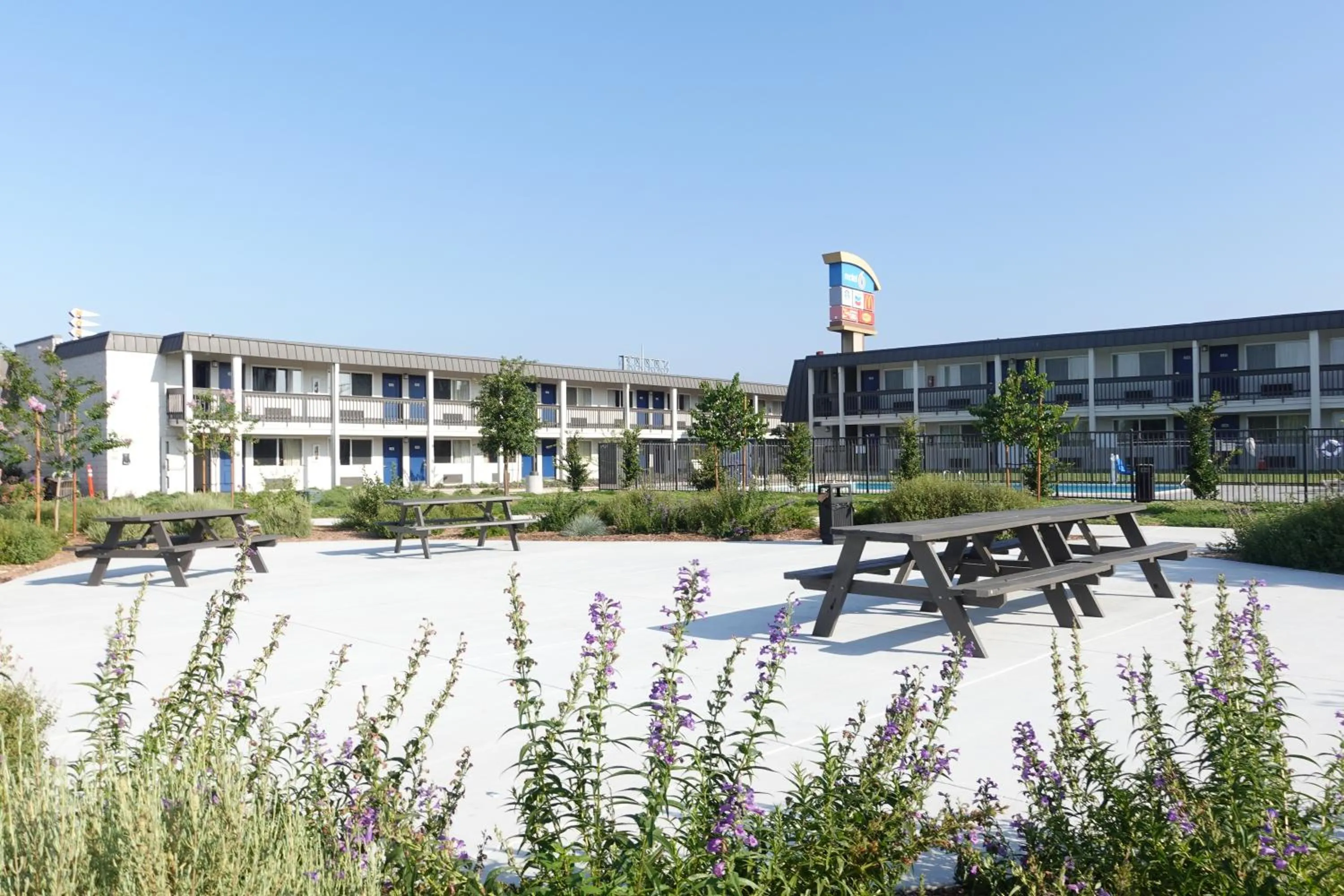 Garden view in Motel 6-Claremont, CA