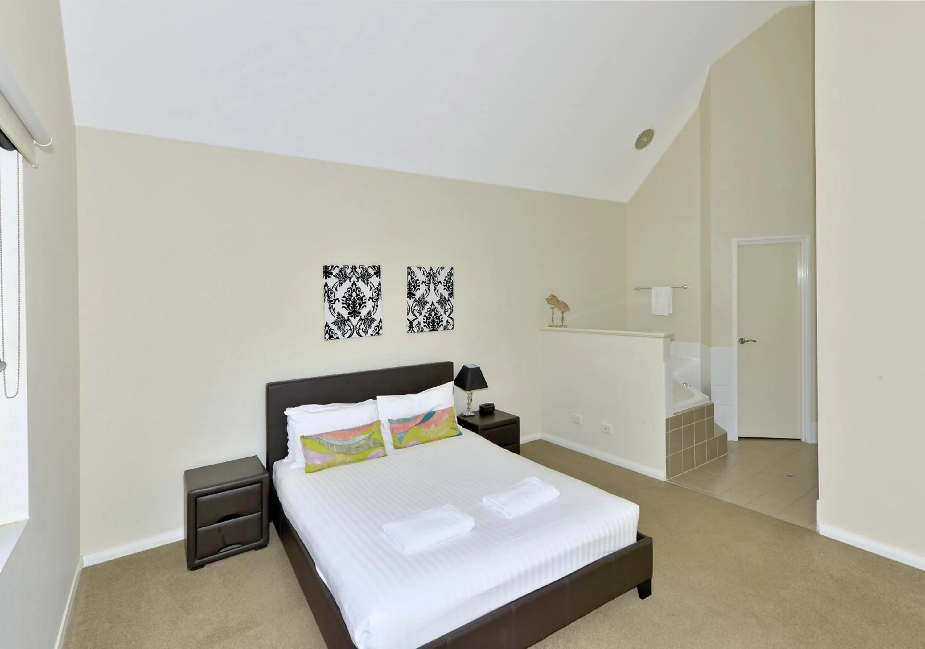 Bathroom, Bed in Serenity on the Terrace