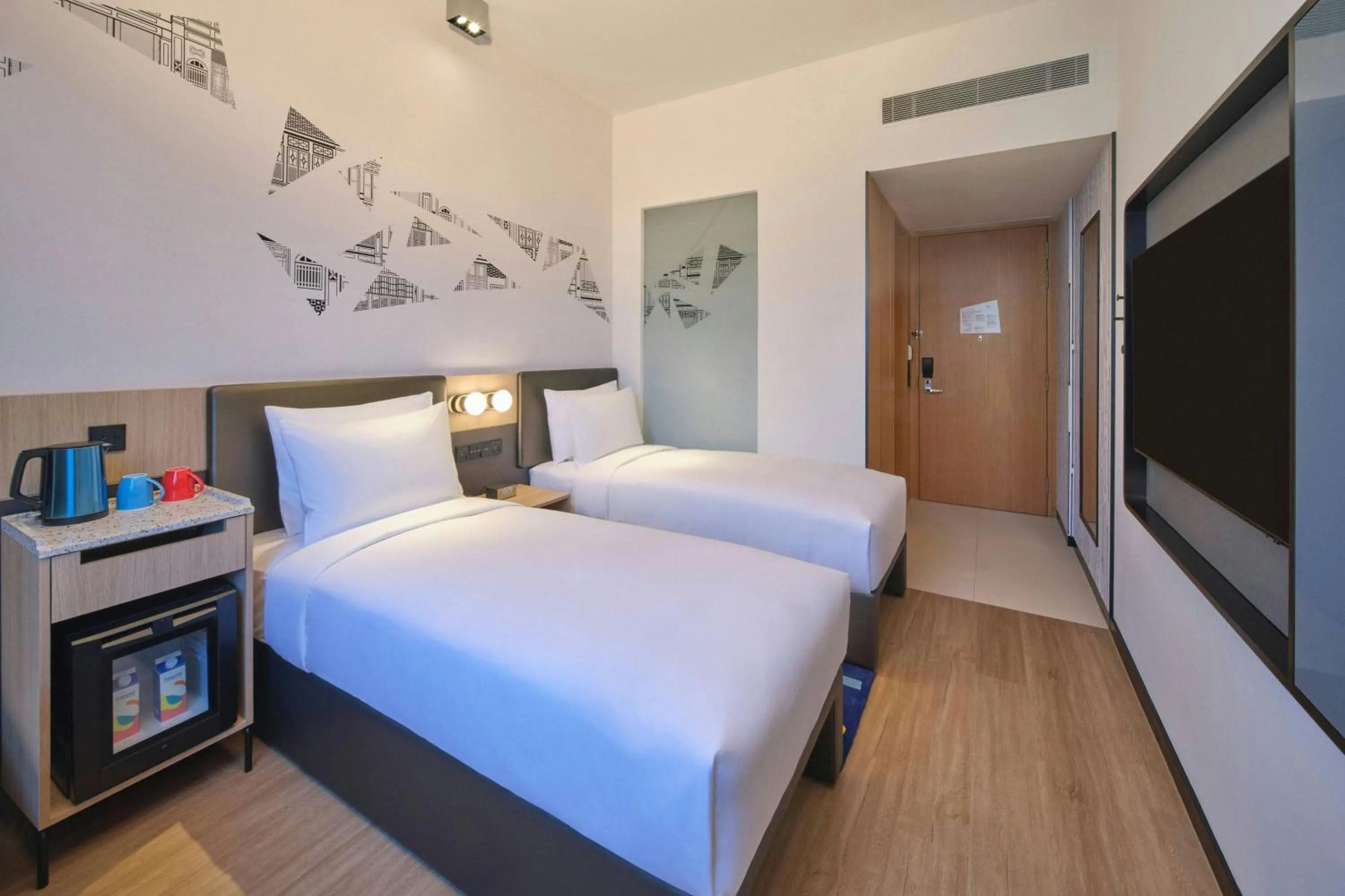 Photo of the whole room, Bed in Aloft Singapore Novena