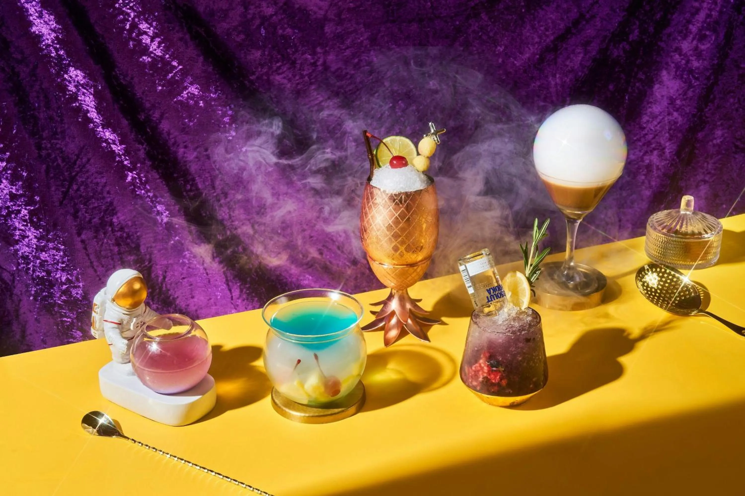 Lounge or bar in Aloft Singapore Novena