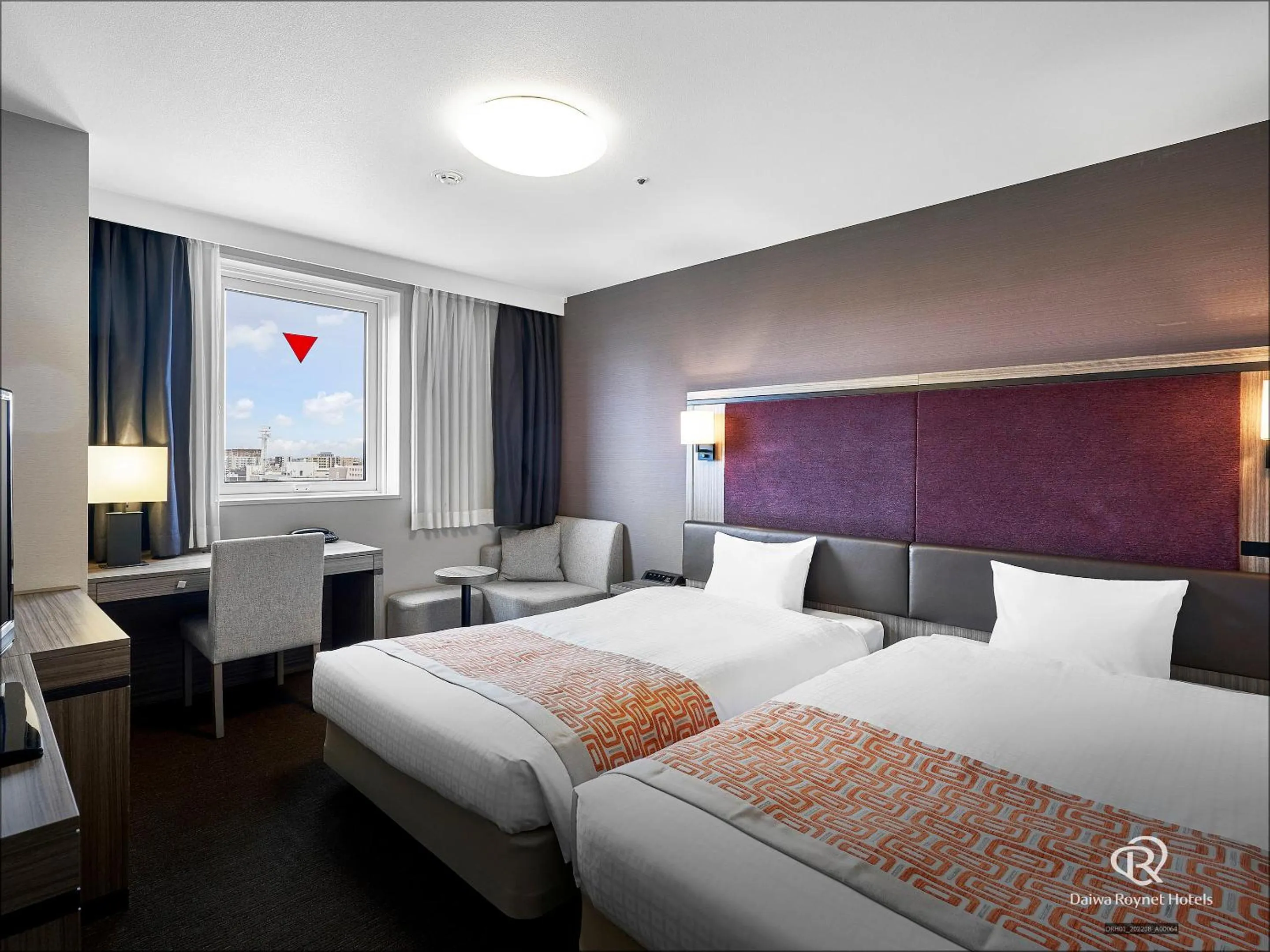 Photo of the whole room, Bed in Daiwa Roynet Hotel Sapporo-Susukino