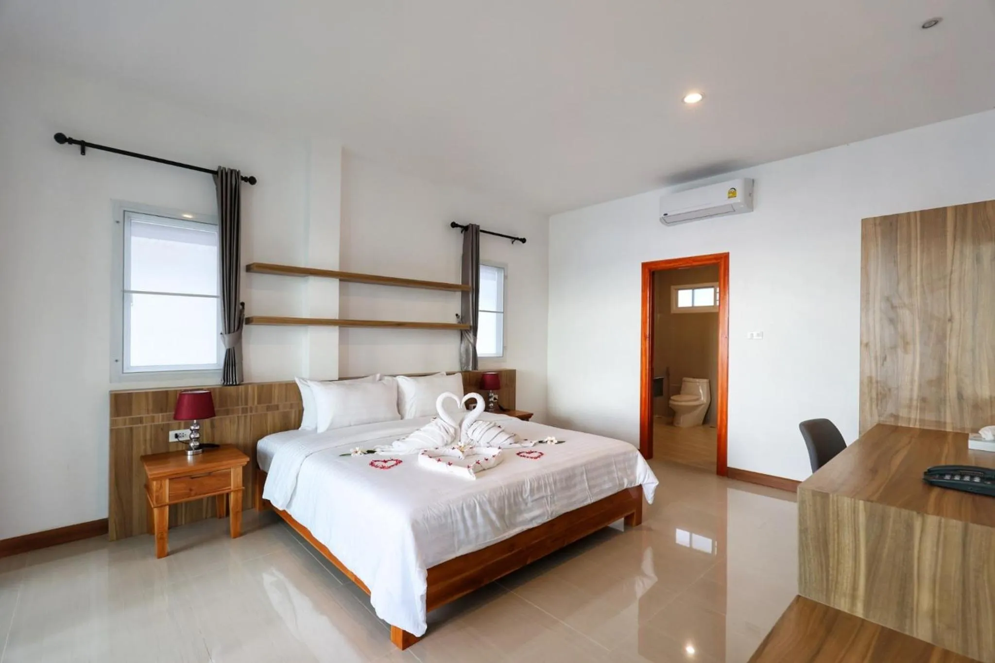 Bedroom, Bed in Horizon Beach Resort Koh Jum
