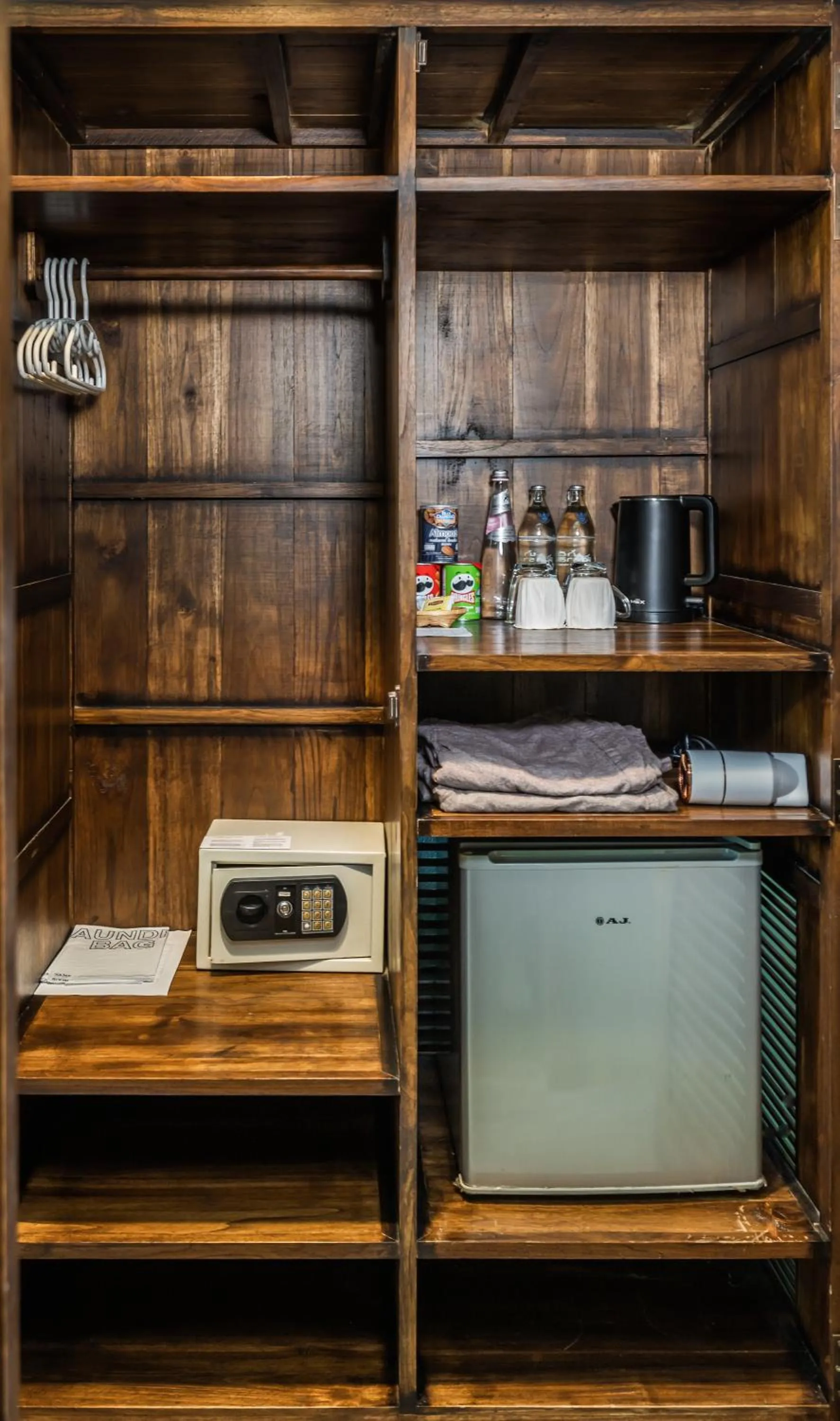 oven in CC's Hideaway Kata - SHA Plus