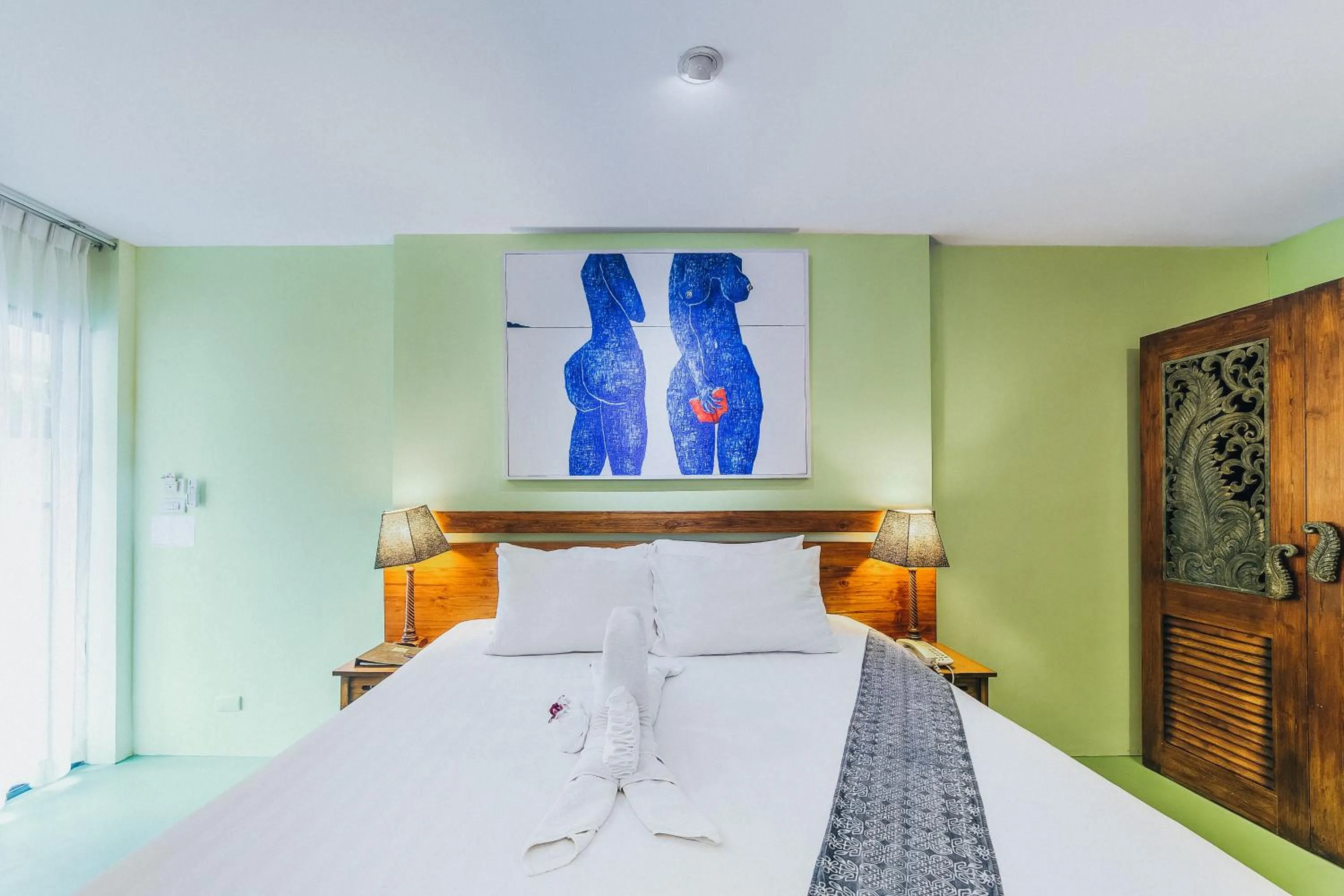 Bedroom, Bed in CC's Hideaway Kata - SHA Plus