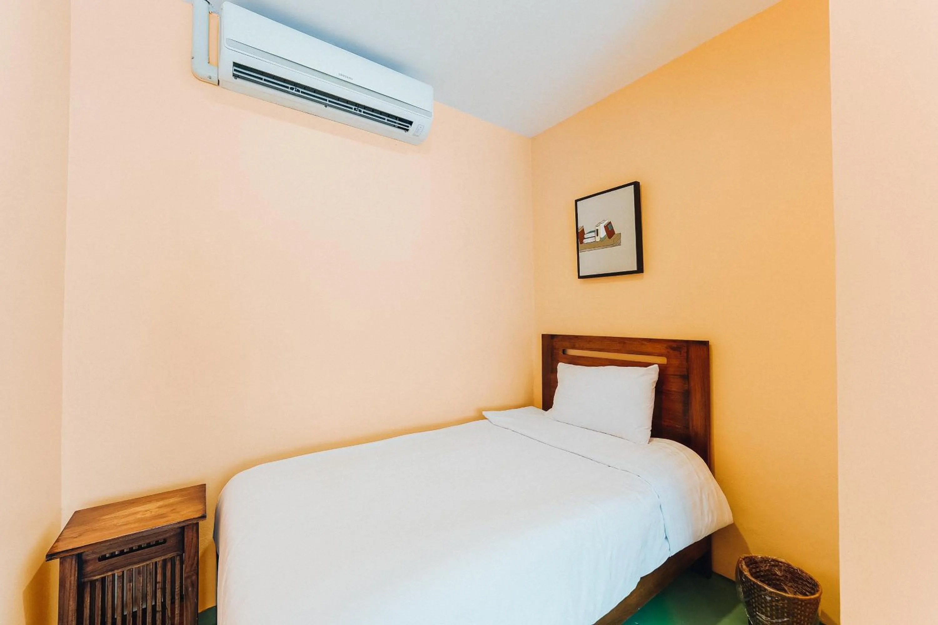 Bed in CC's Hideaway Kata - SHA Plus