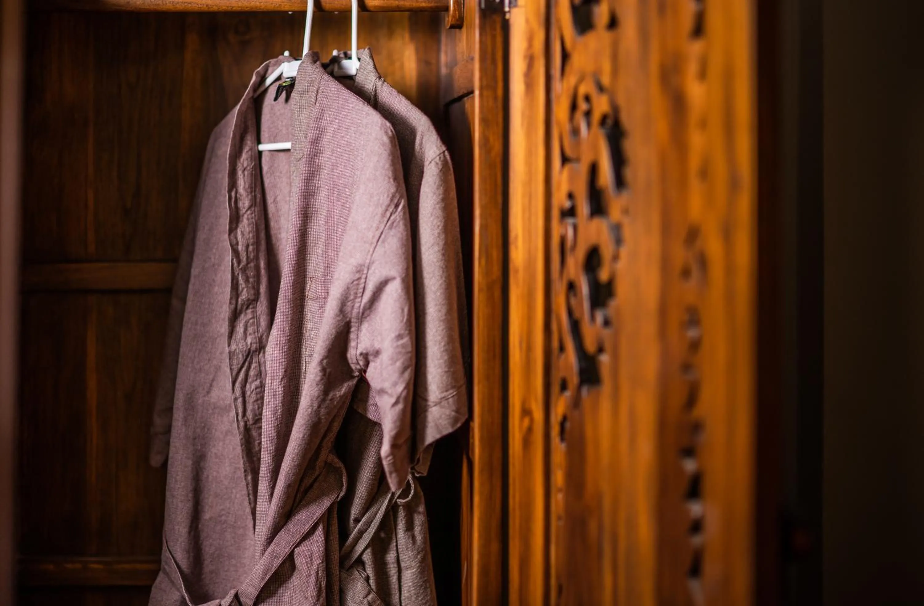 wardrobe in CC's Hideaway Kata - SHA Plus