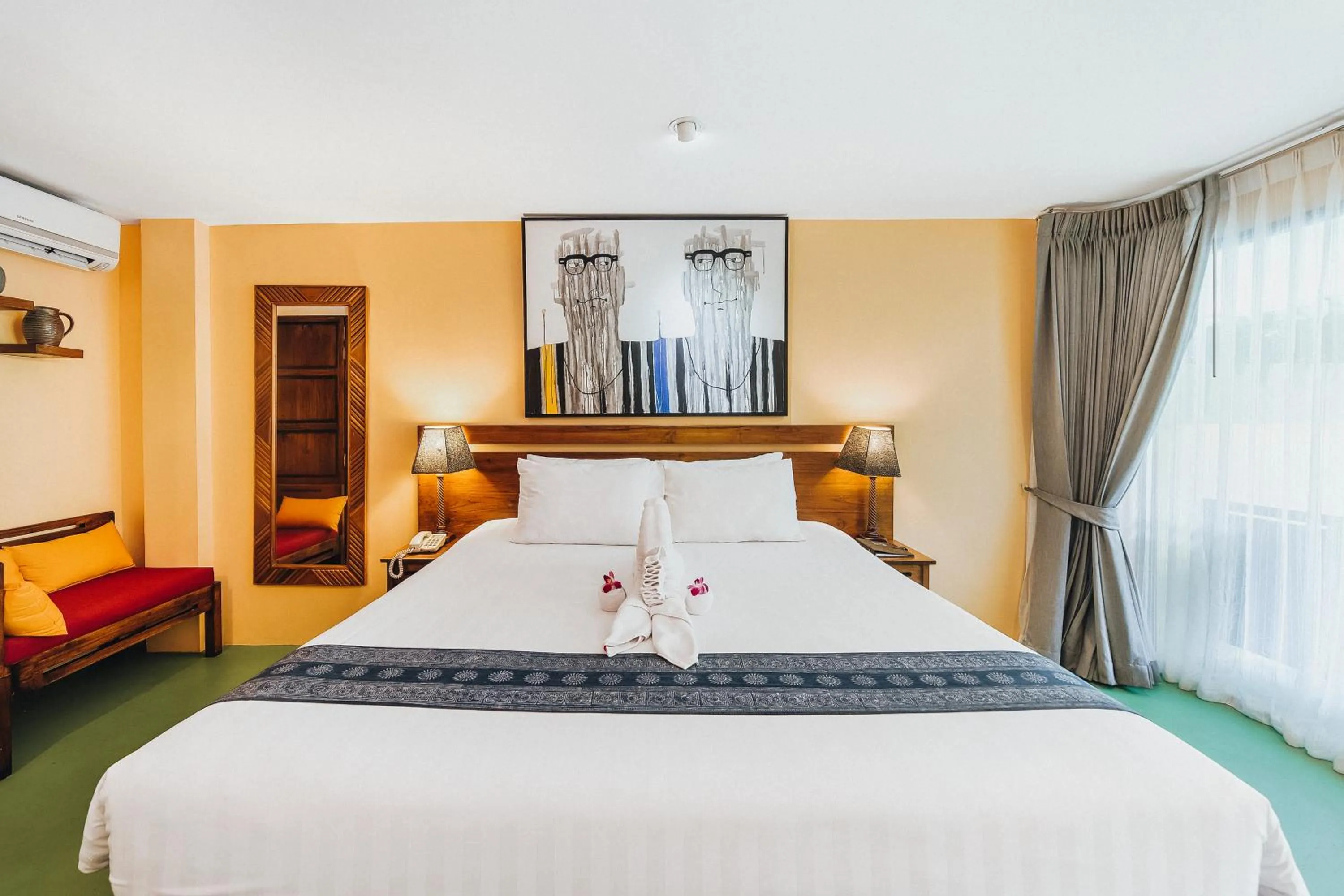 Bedroom, Bed in CC's Hideaway Kata - SHA Plus