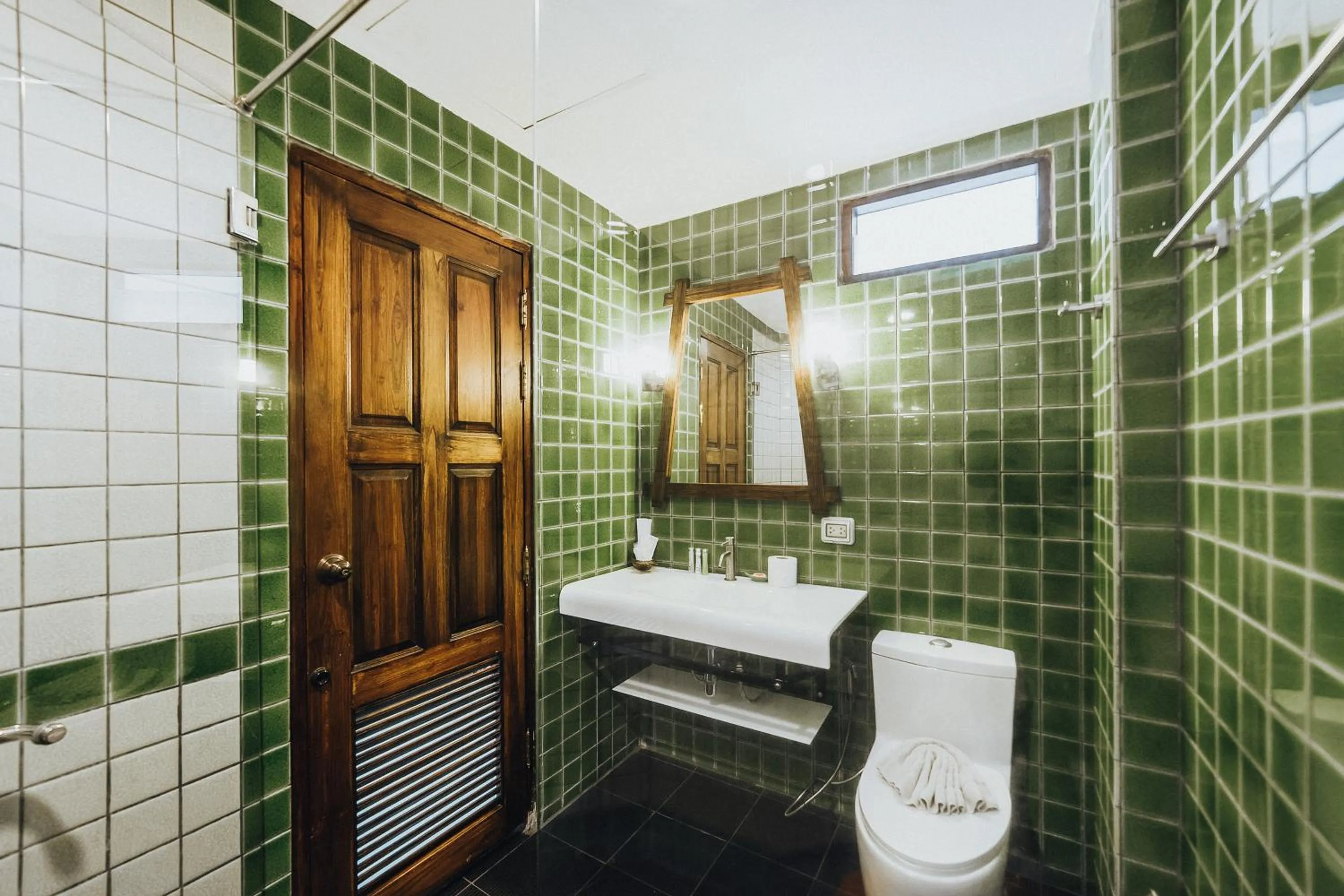 Bathroom in CC's Hideaway Kata - SHA Plus