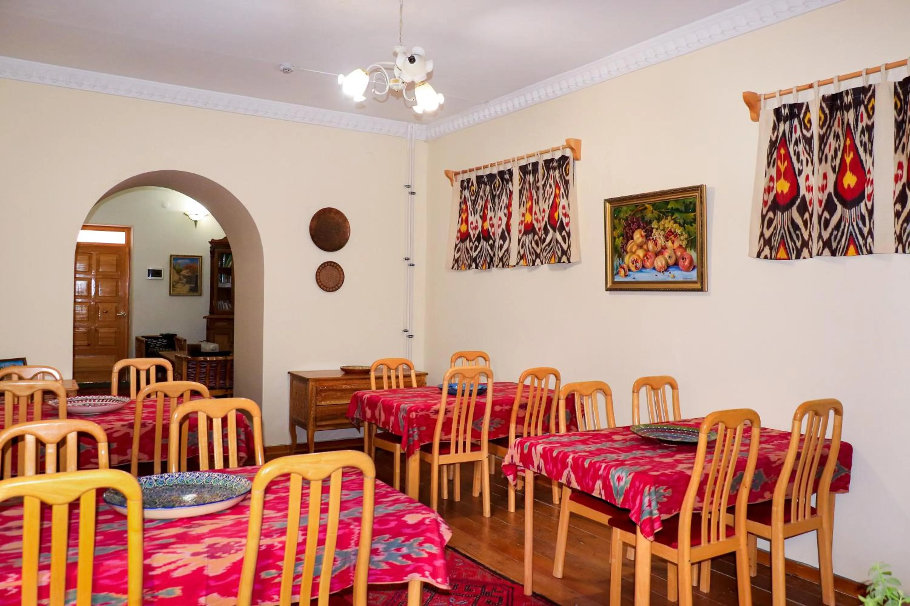 Dining area in Salom Inn