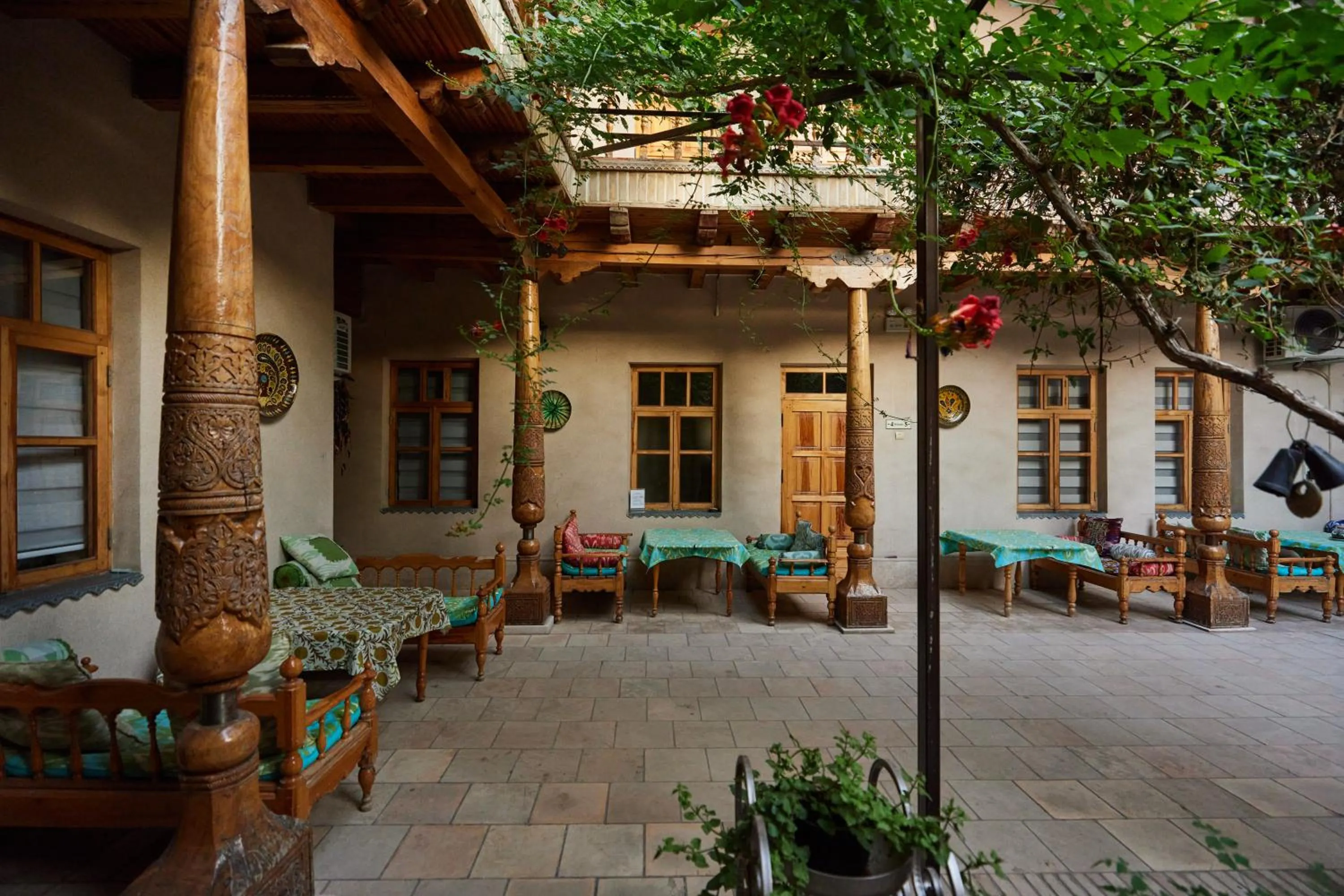 Inner courtyard view in Salom Inn