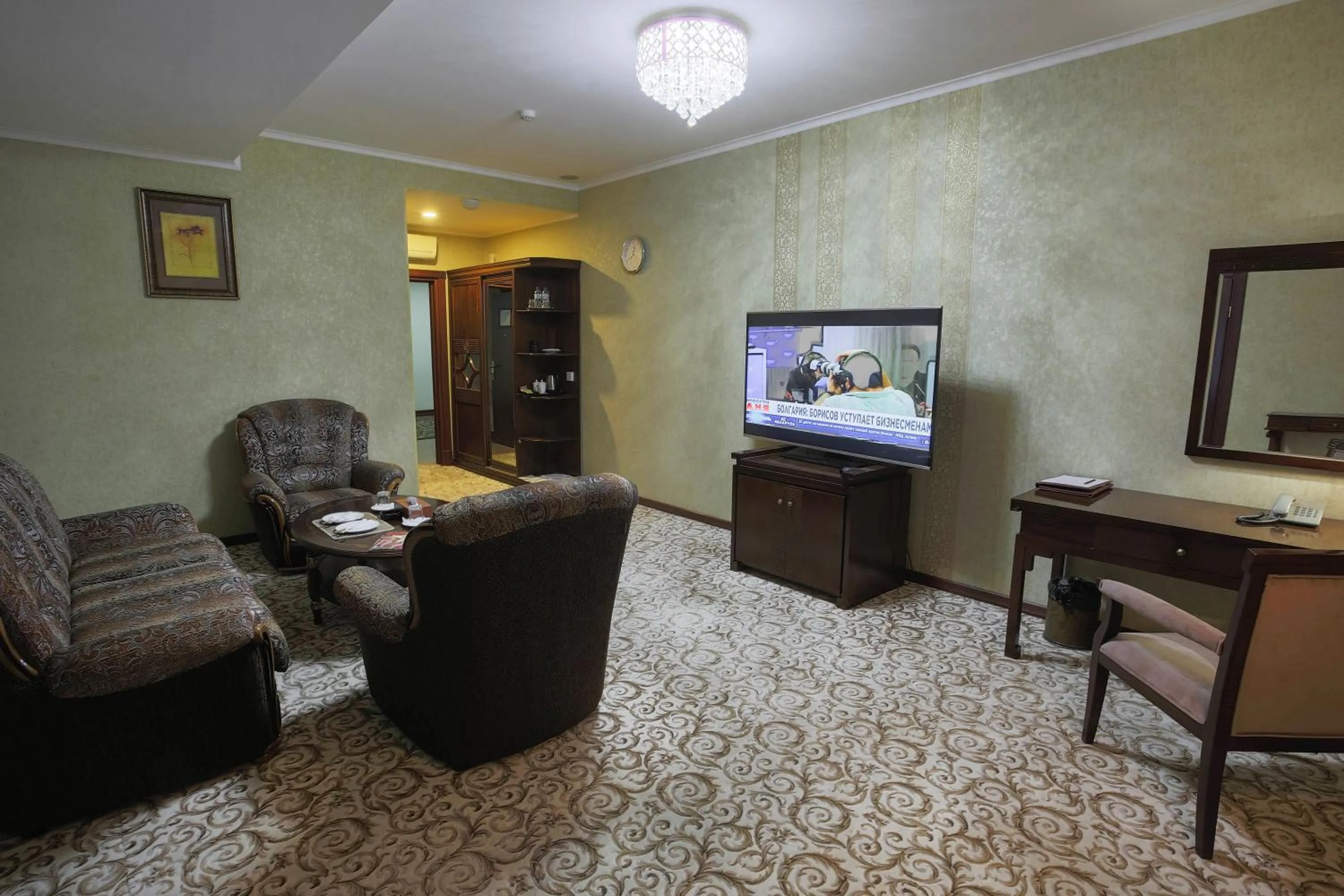 TV and multimedia in Zargaron Plaza