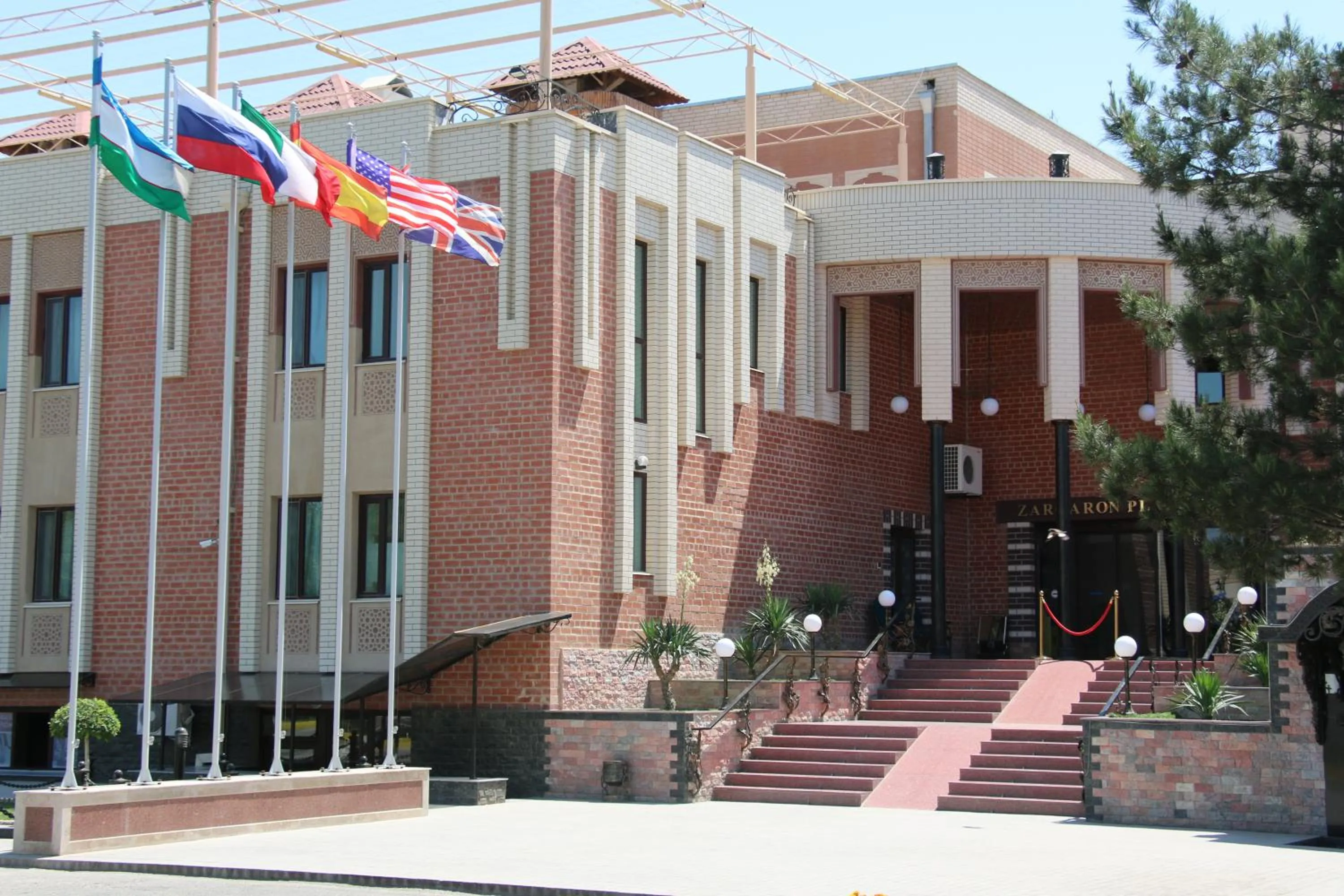 Property building in Zargaron Plaza