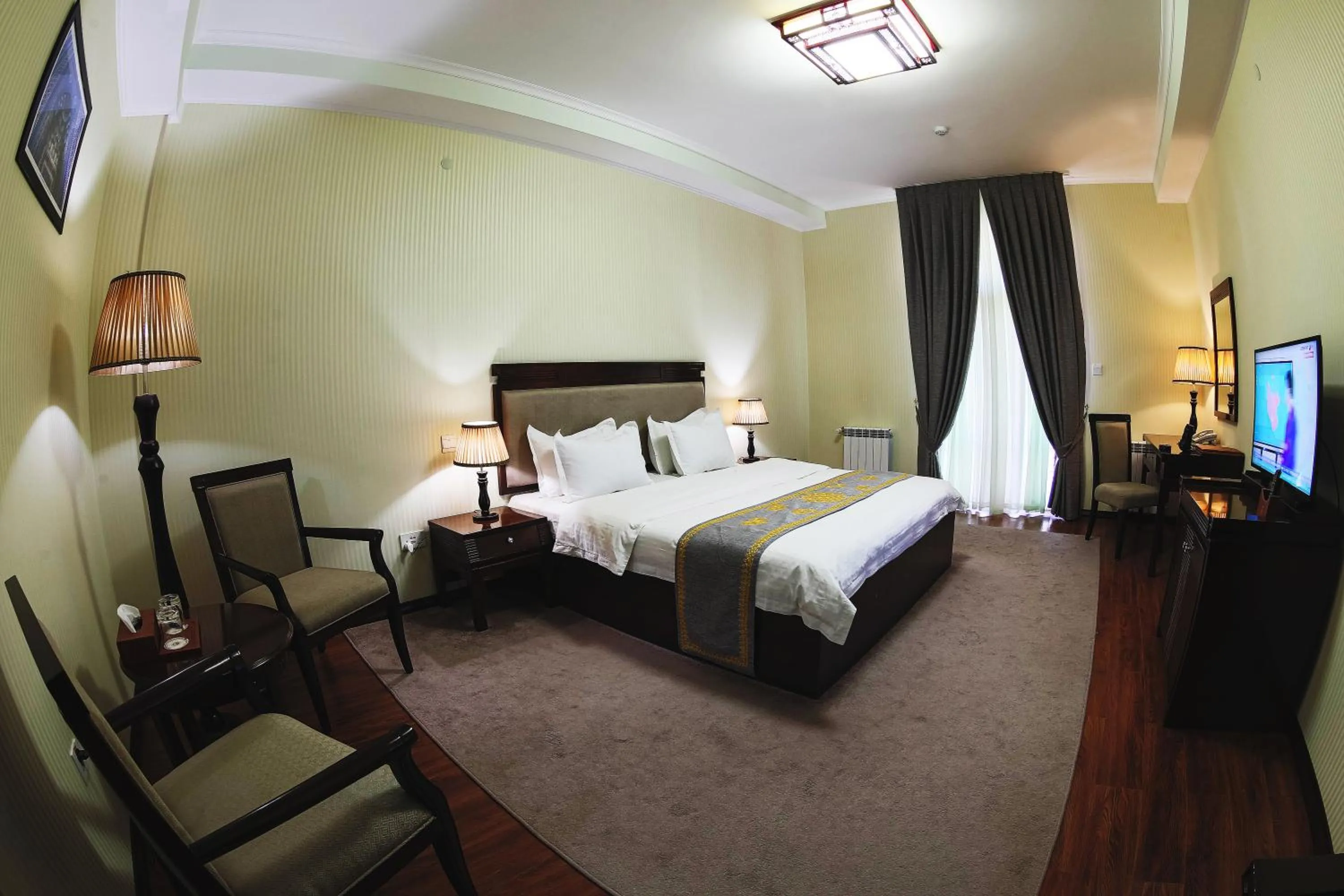 Photo of the whole room in Zargaron Plaza