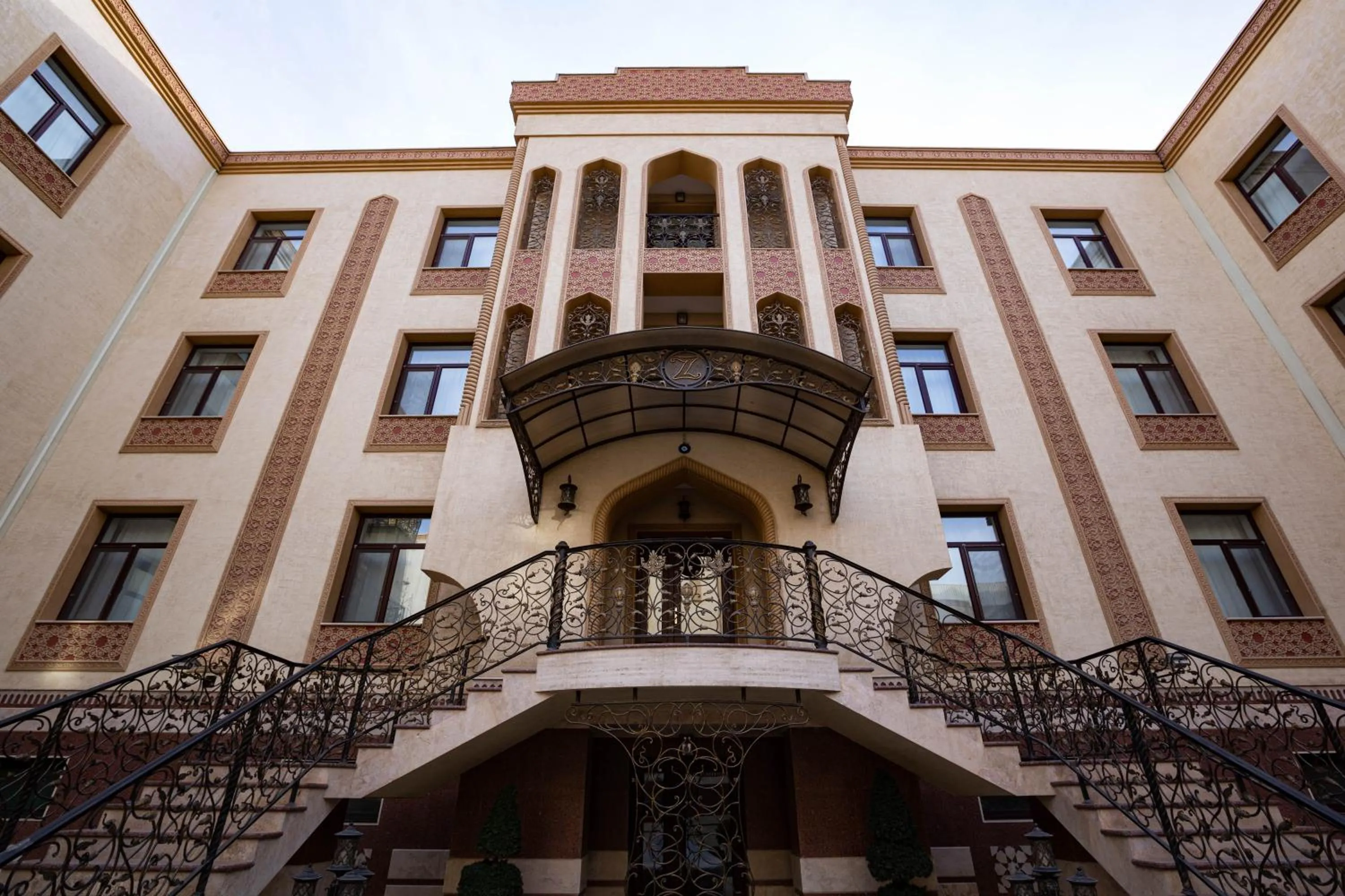 Property building in Zargaron Plaza