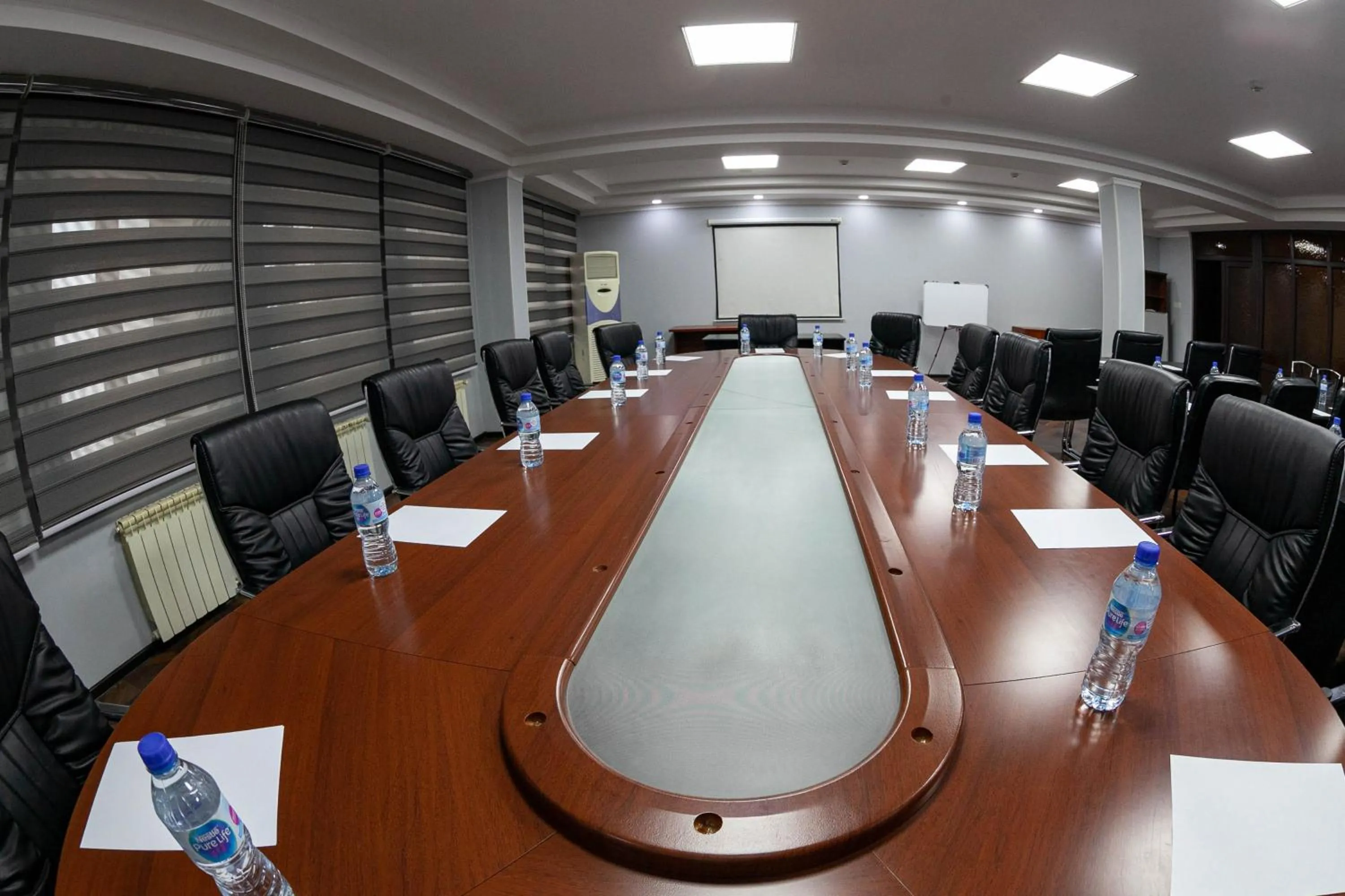Meeting/conference room in Zargaron Plaza