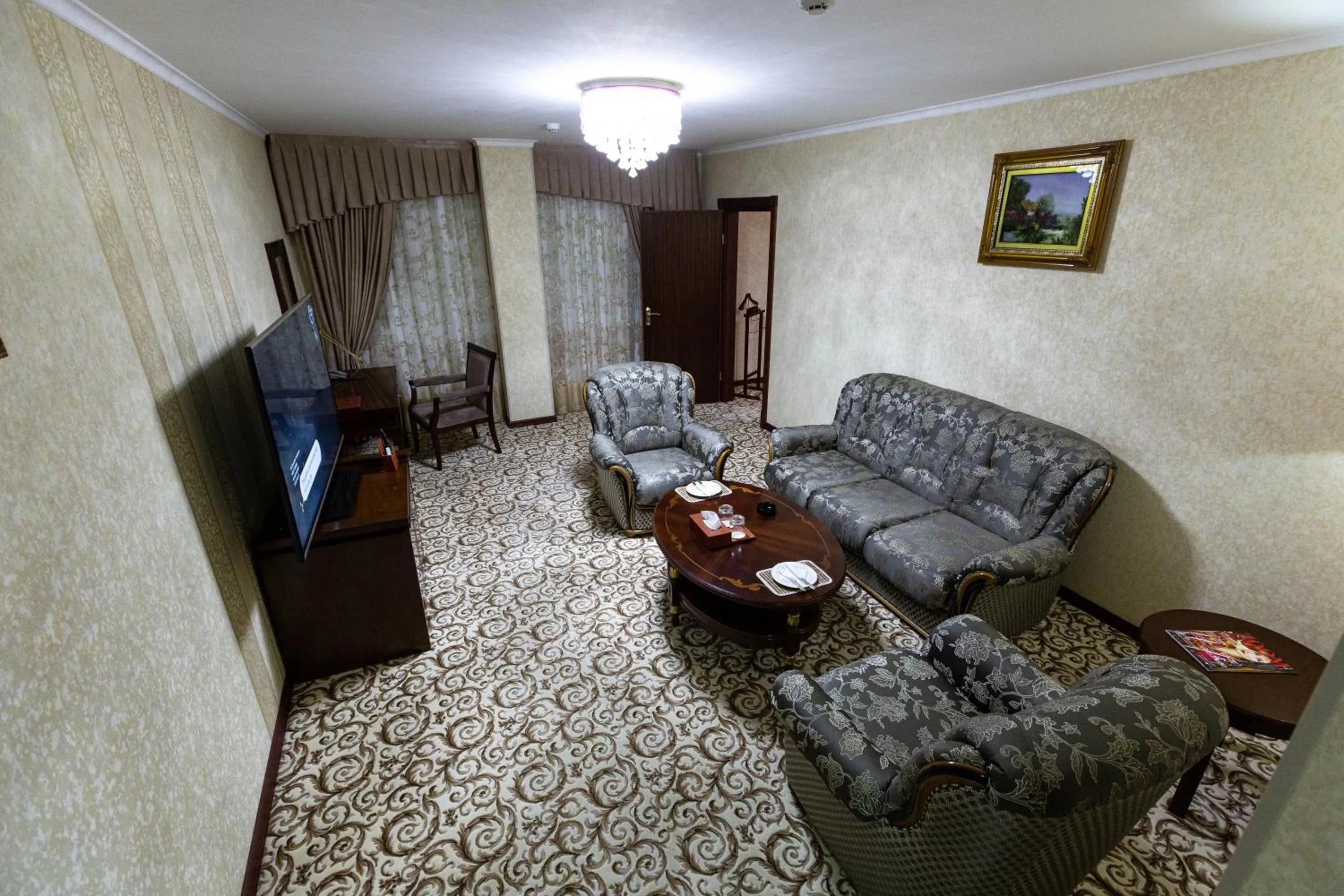 TV and multimedia in Zargaron Plaza