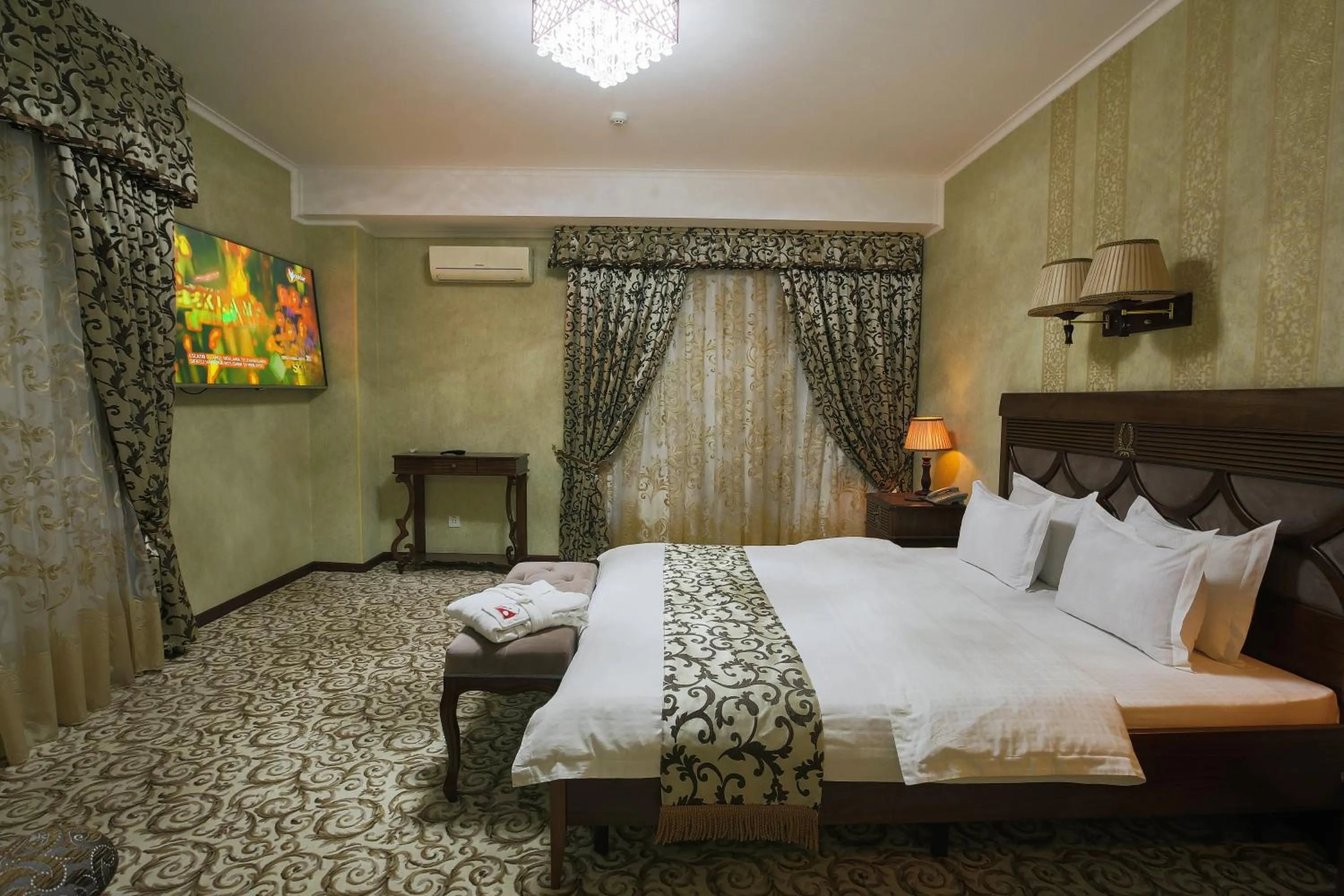 Bedroom in Zargaron Plaza