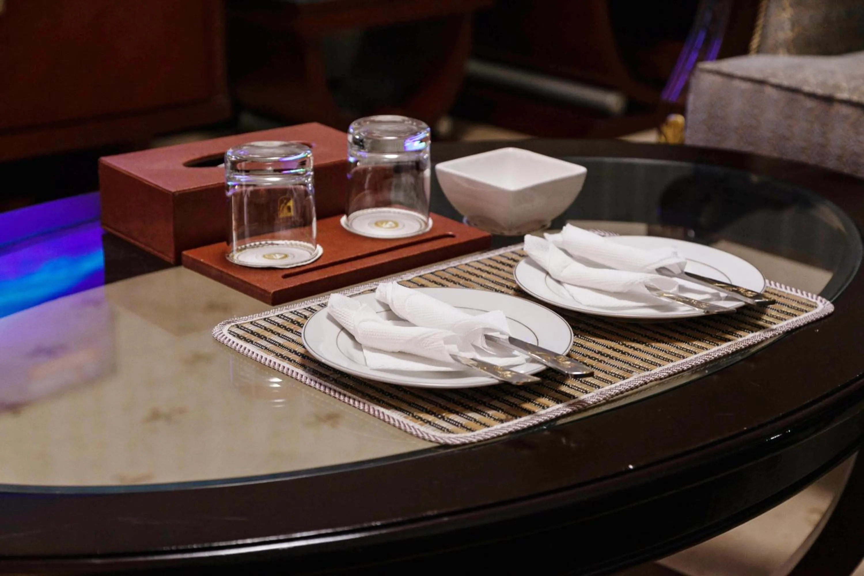 Food and drinks in Zargaron Plaza