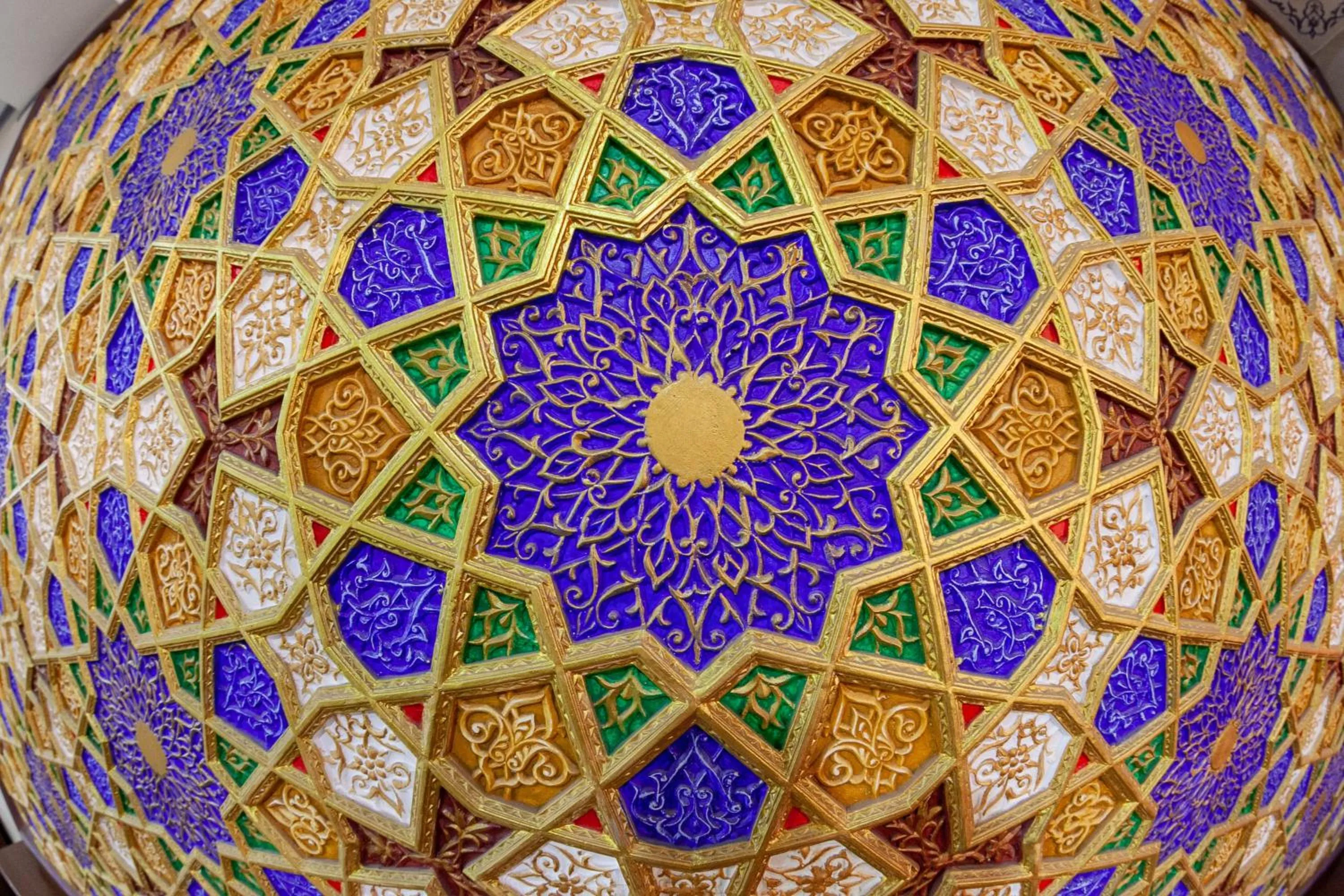 Decorative detail in Zargaron Plaza