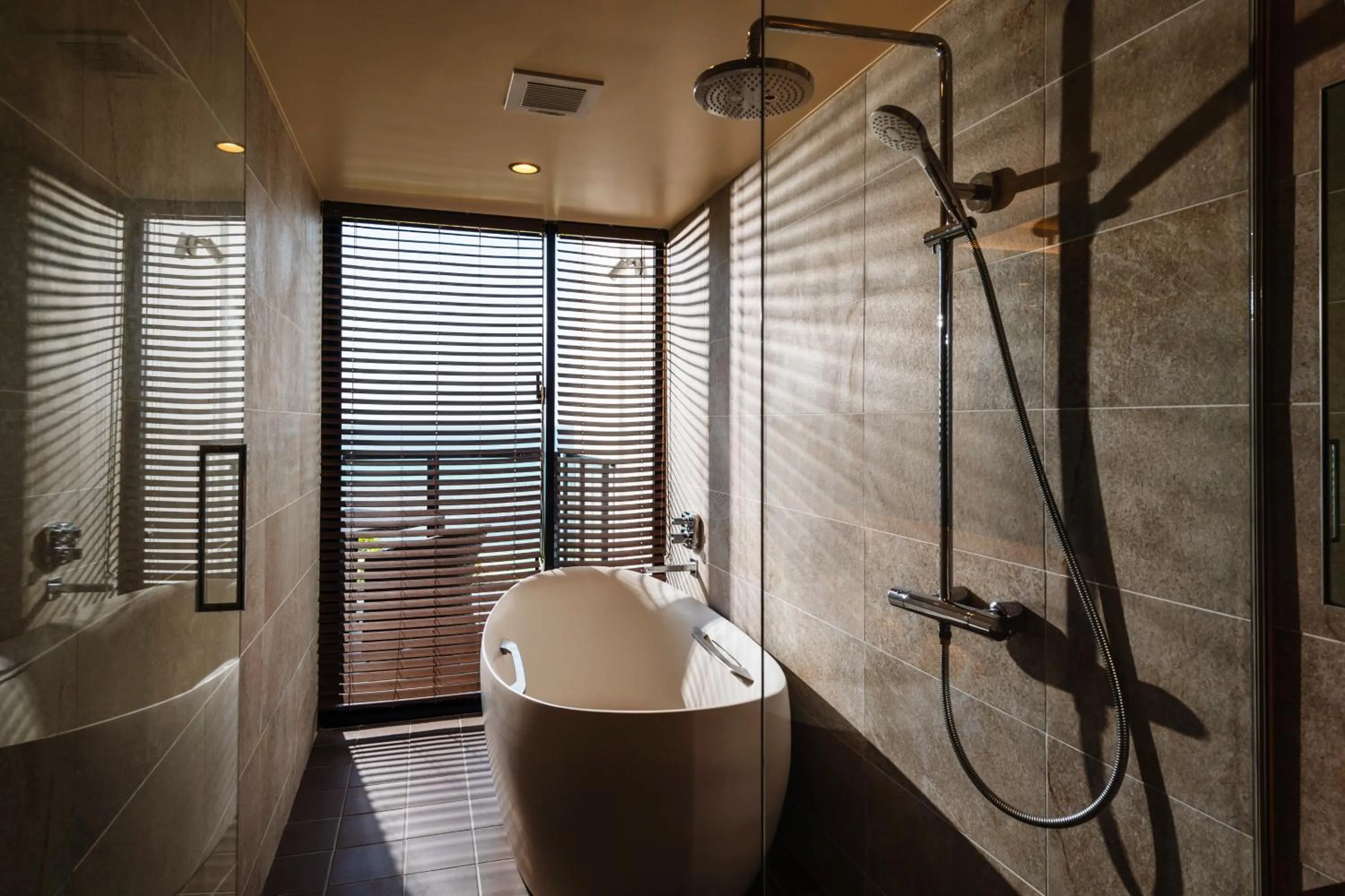 Shower in Condominium NOOSA