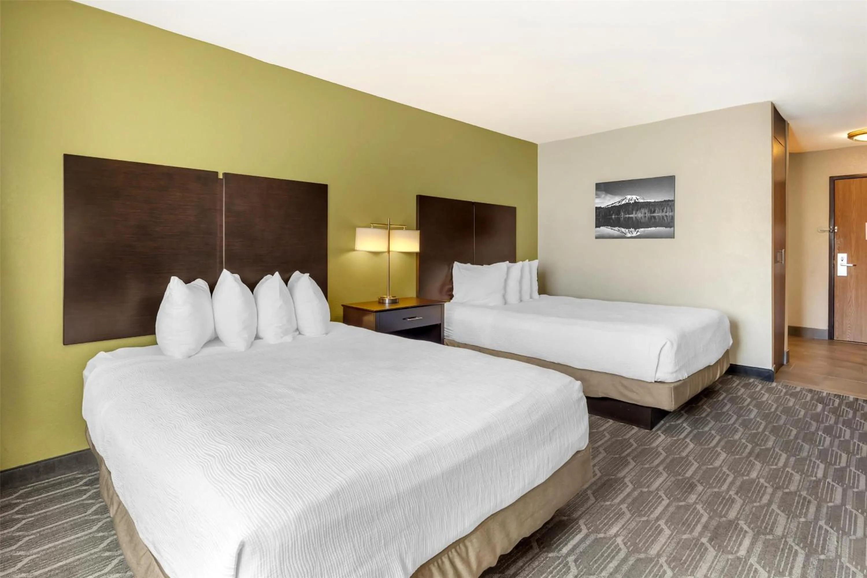 Bedroom, Bed in Best Western Plus Wenatchee Downtown Hotel