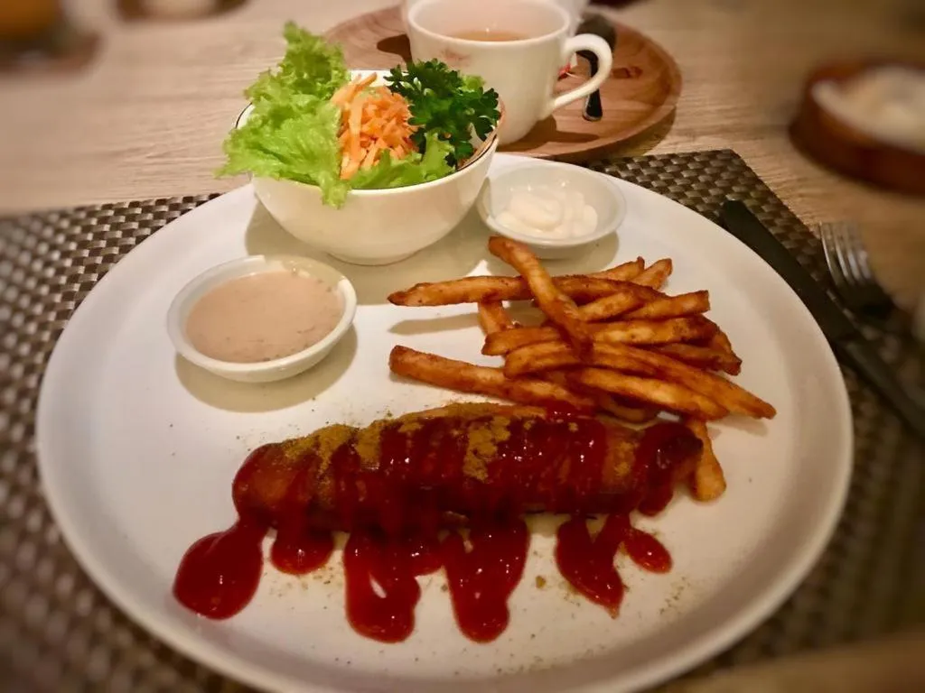 Food and drinks in Tauch Terminal Resort Tulamben & Spa