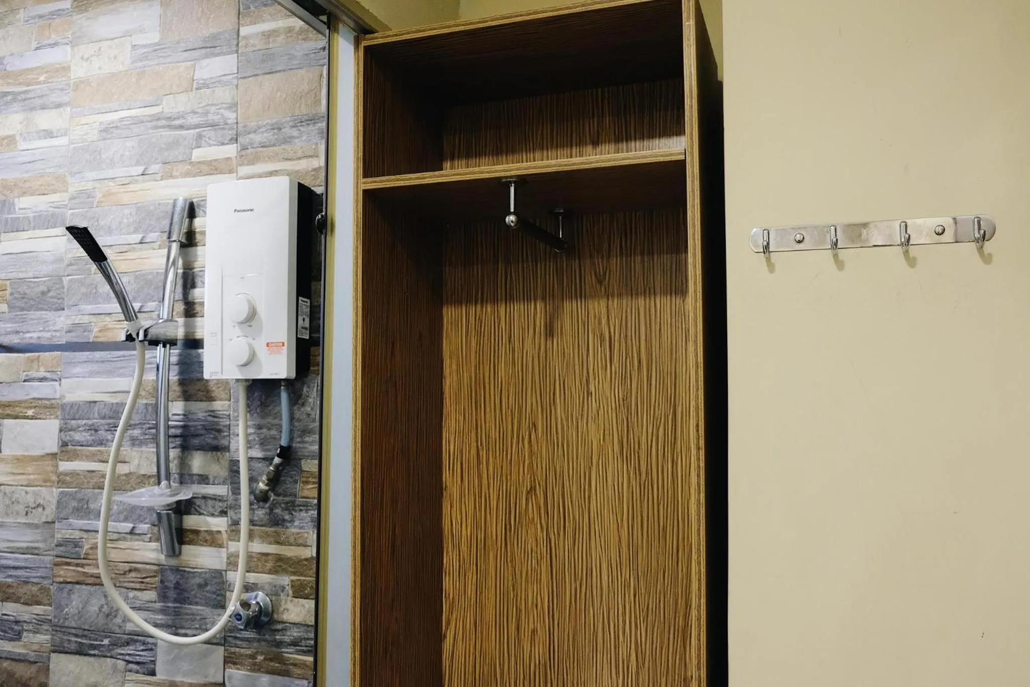 Bathroom in Era Plus Hotel