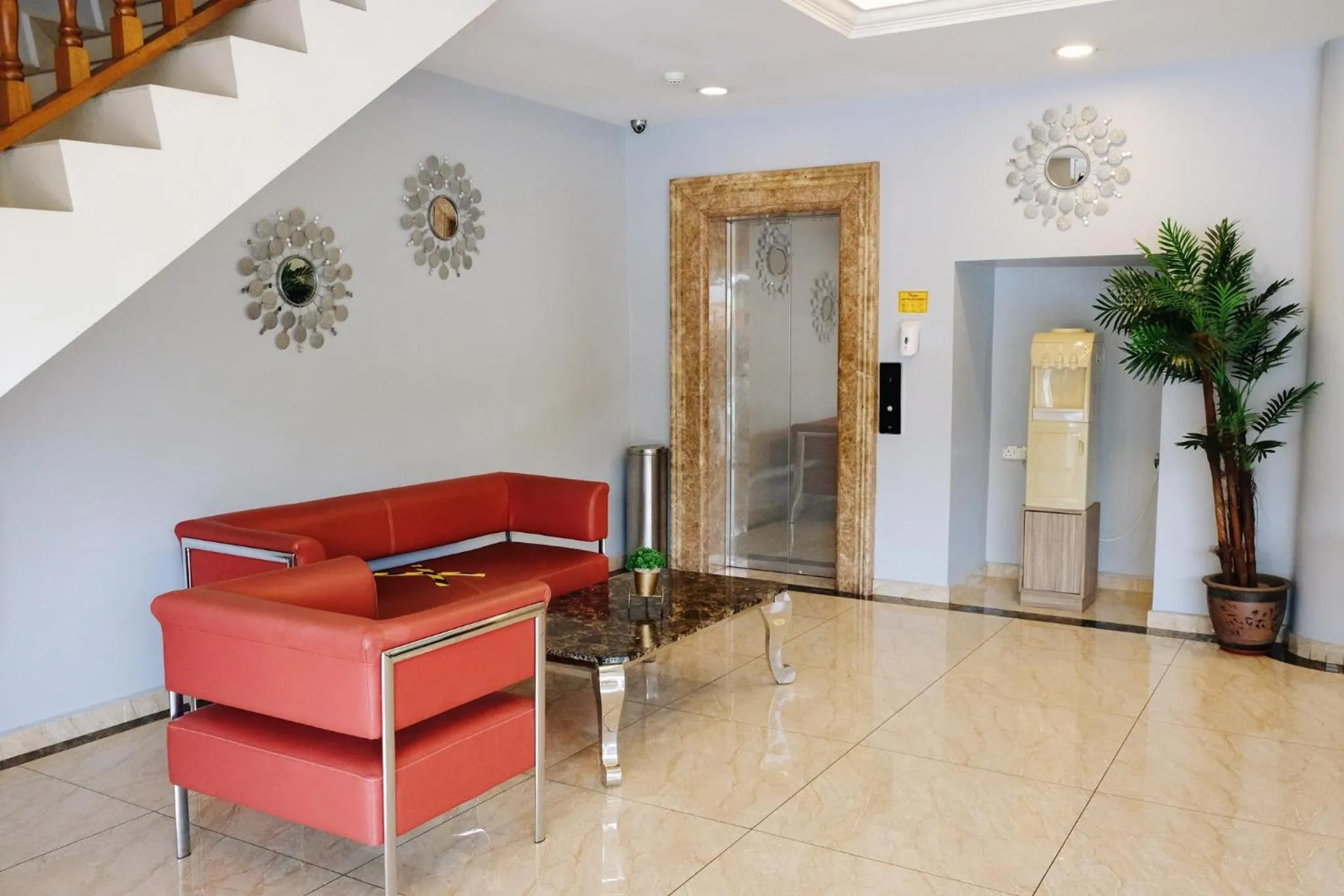 Lobby or reception in Era Plus Hotel