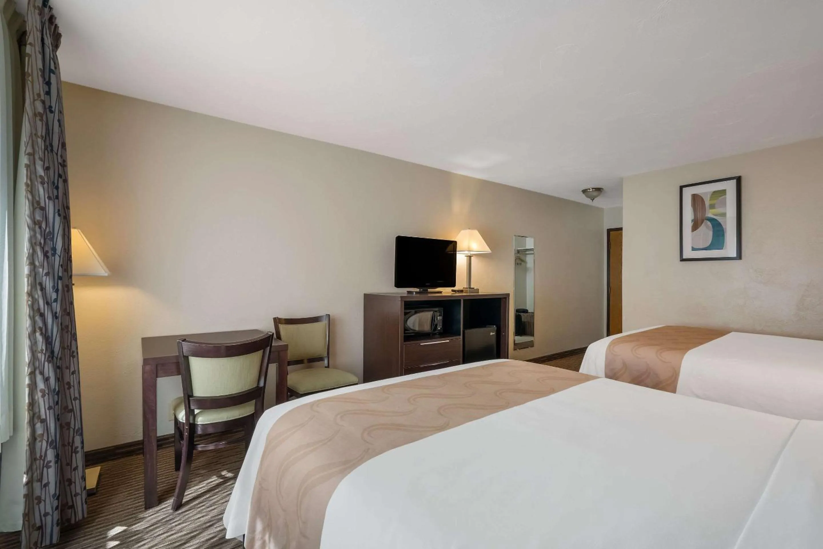 Bedroom, Bed in Quality Inn Richfield I-70