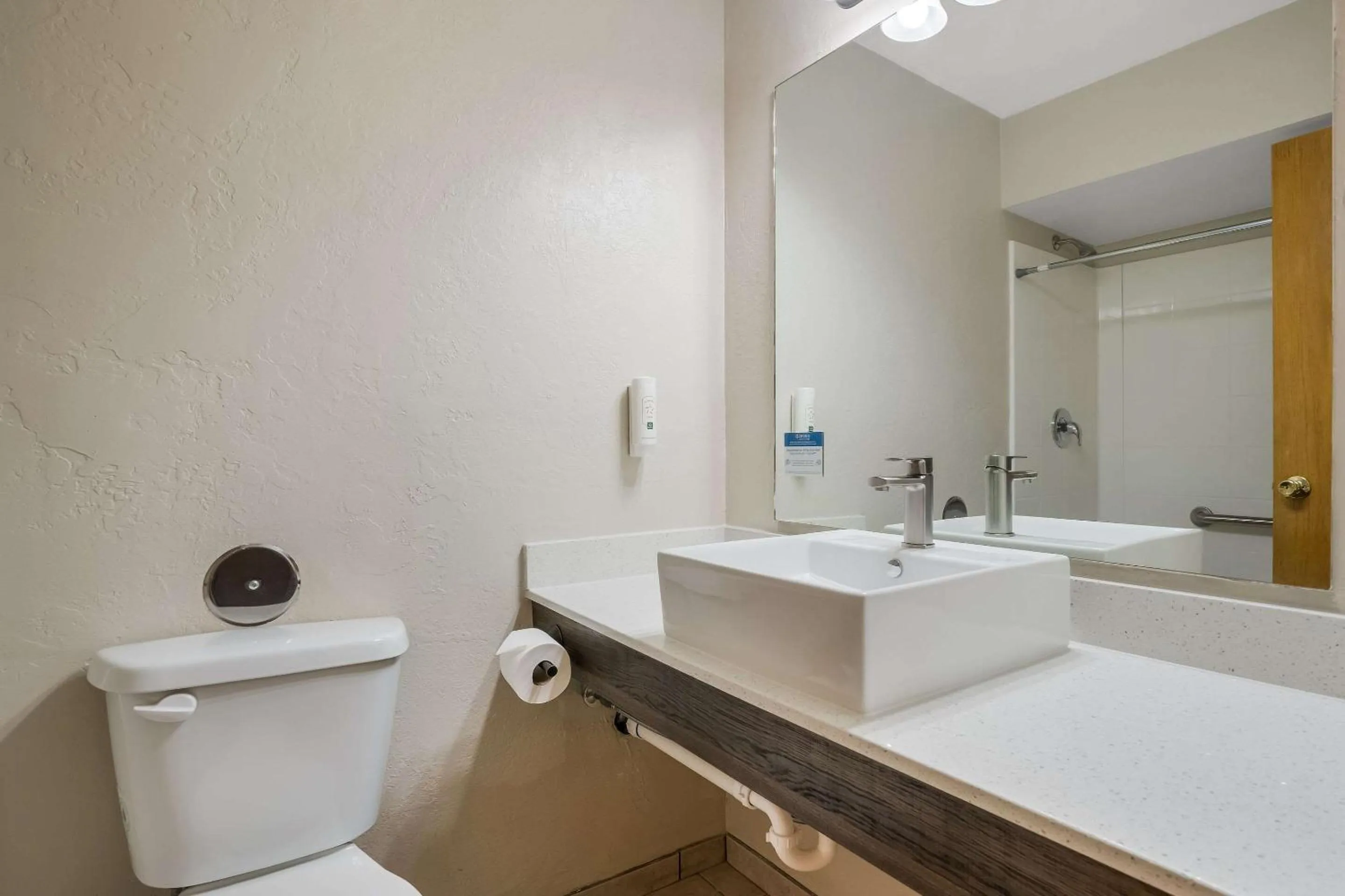 Bedroom in Quality Inn Richfield I-70