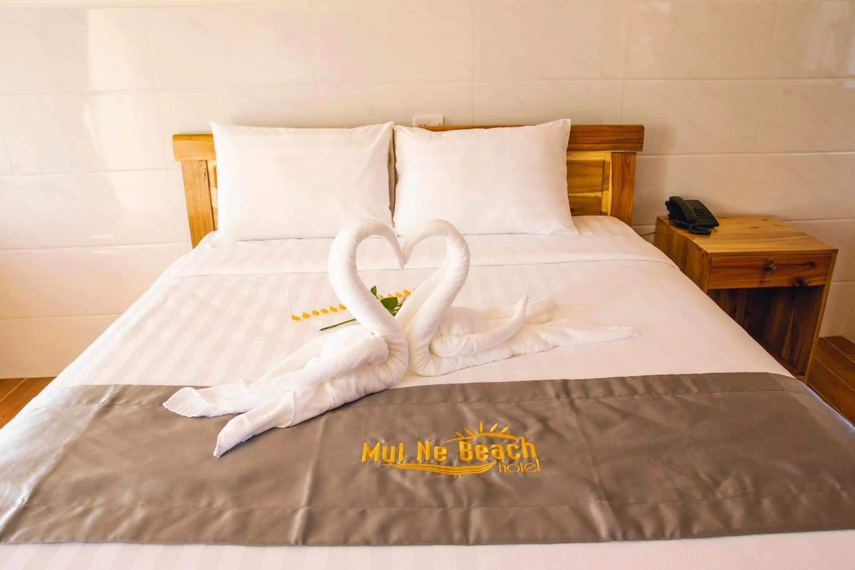 Bed in Mui Ne Beach Hotel