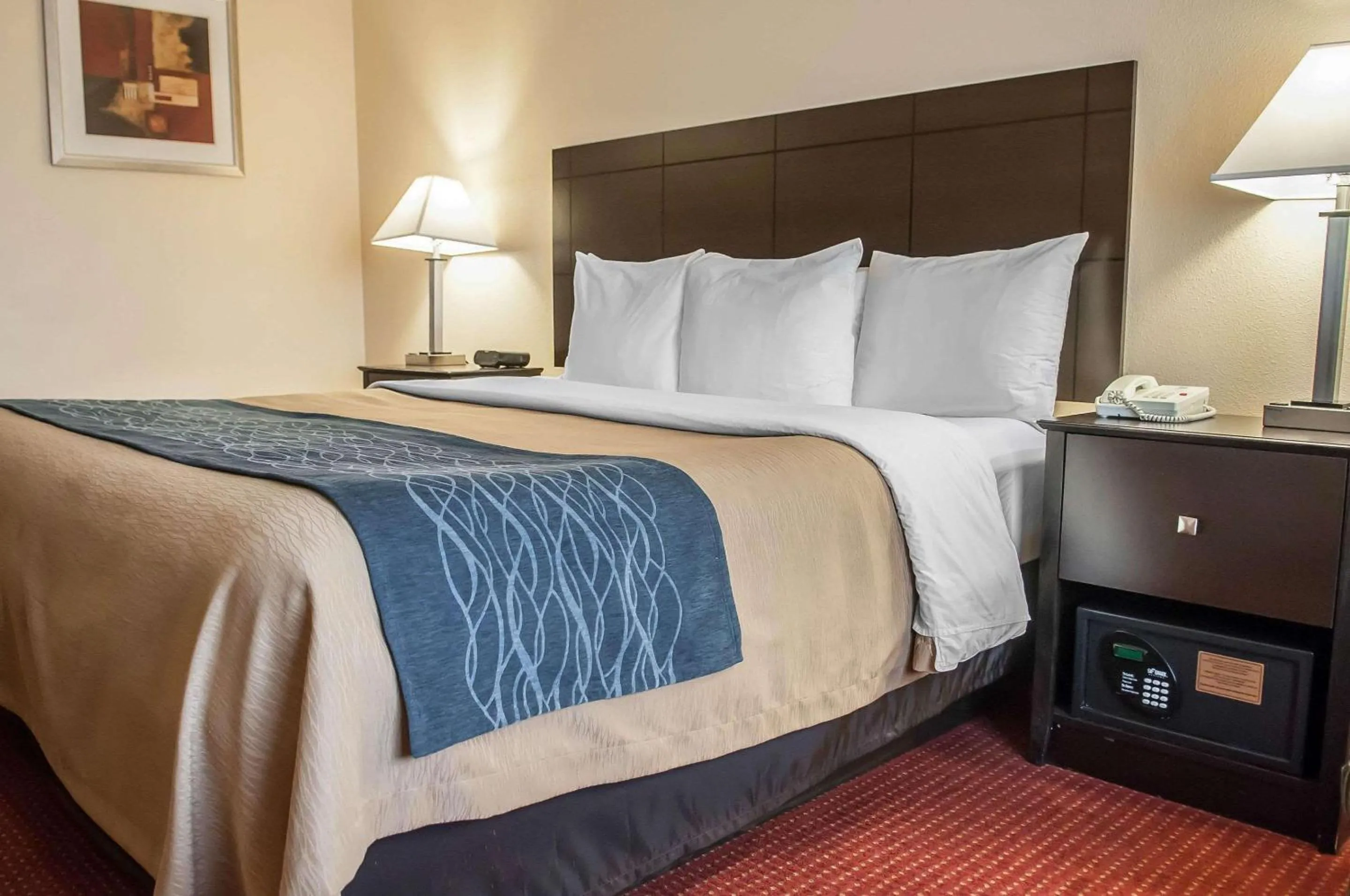 Bedroom, Bed in Quality Inn Rio Rancho - Albuquerque North Valley