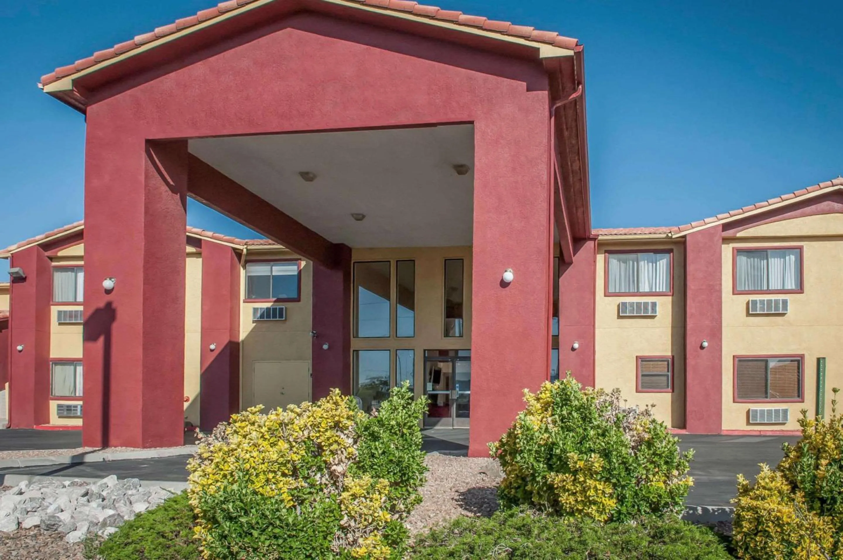 Property building in Quality Inn Rio Rancho - Albuquerque North Valley