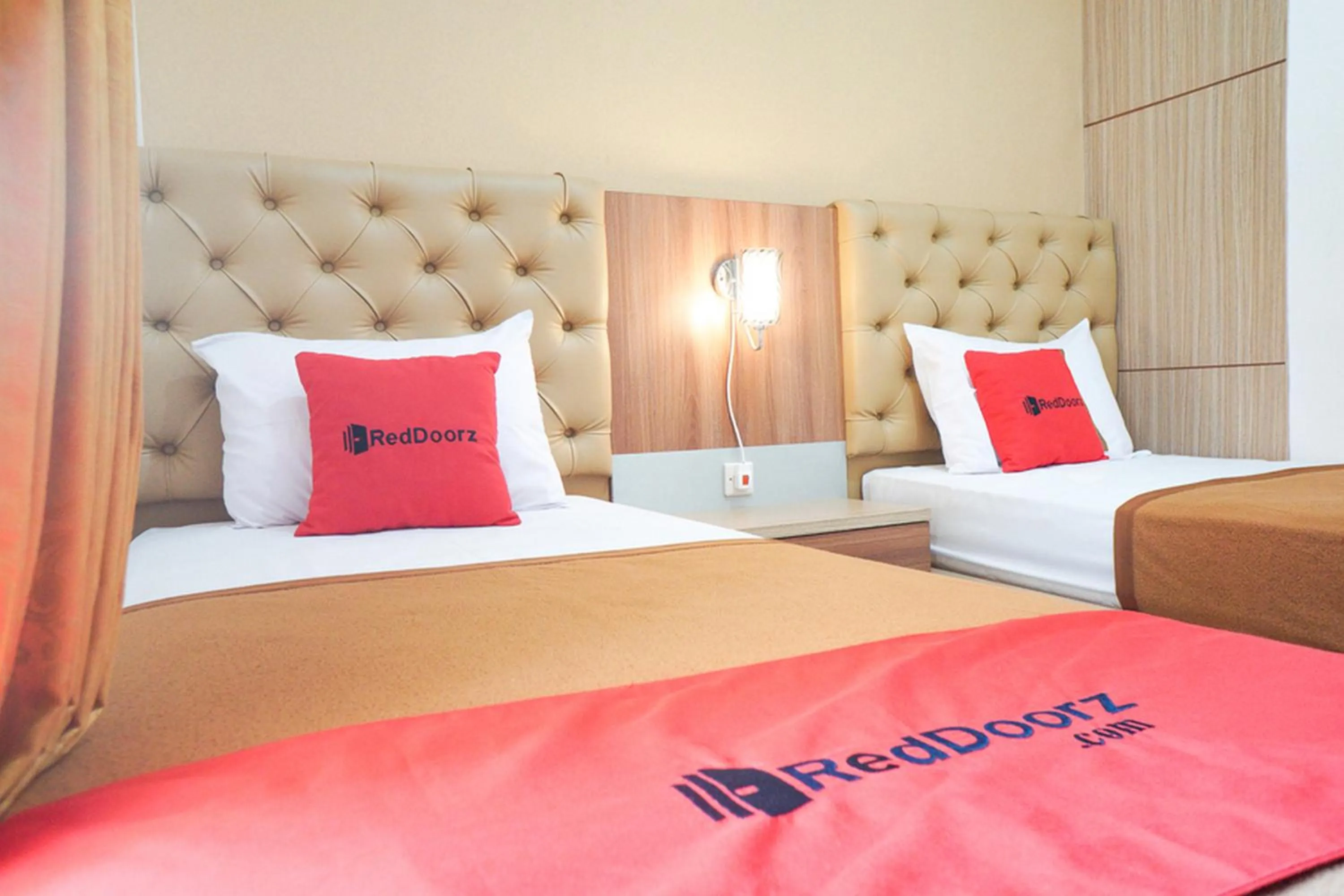 Bedroom in RedDoorz Syariah @ Buduran Sidoarjo