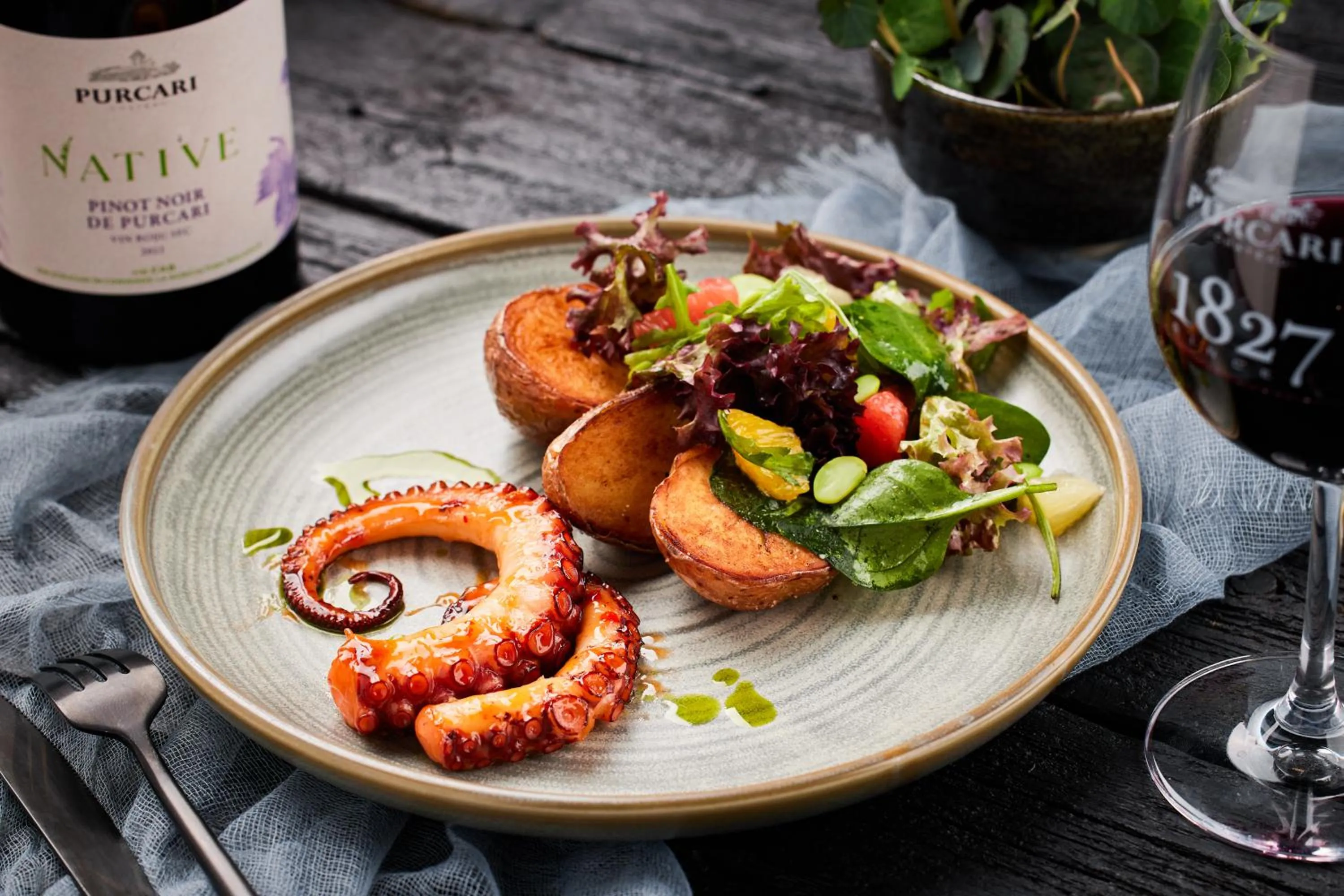 Food and drinks in Chateau Purcari