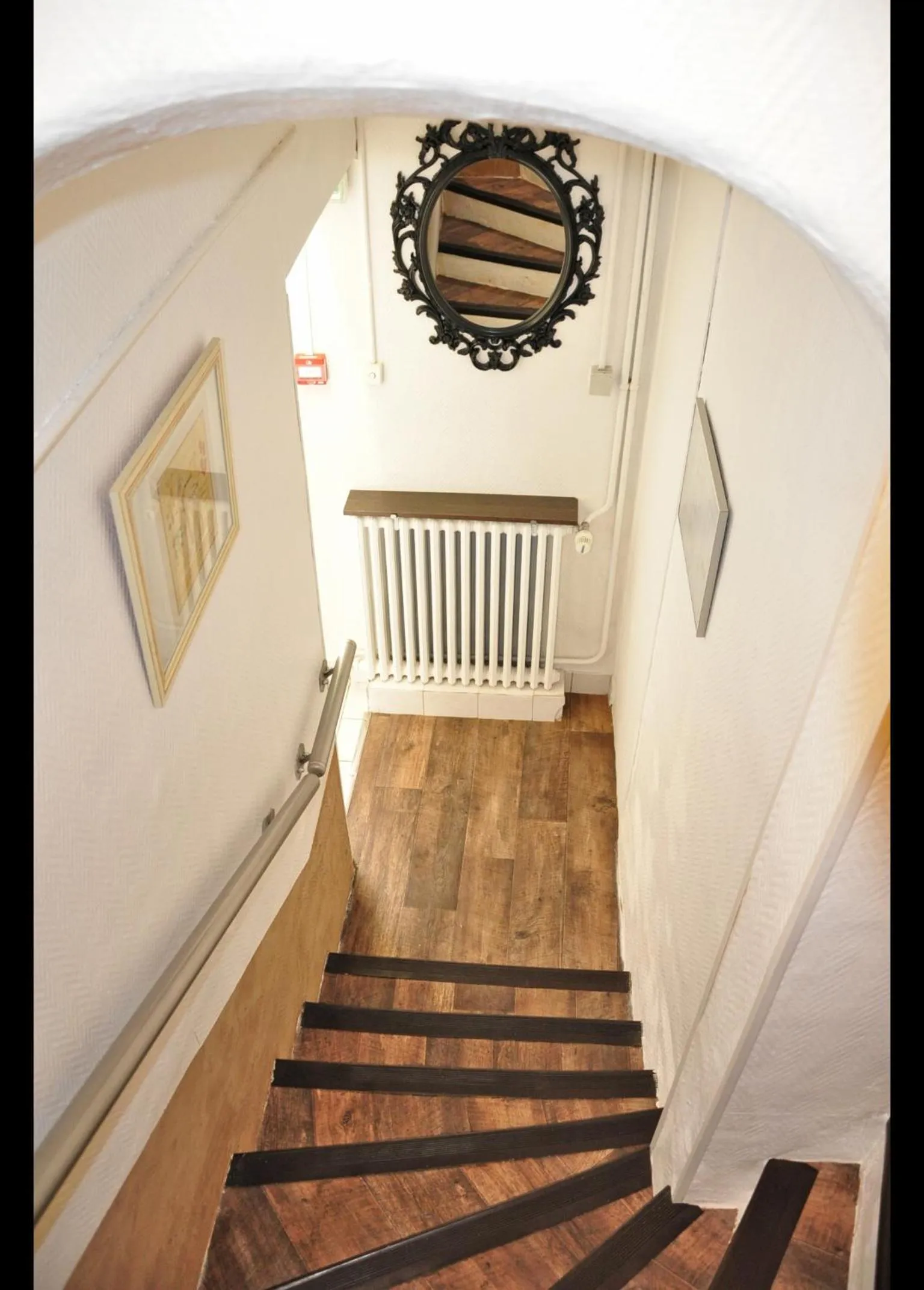 Property building in Hôtel Select