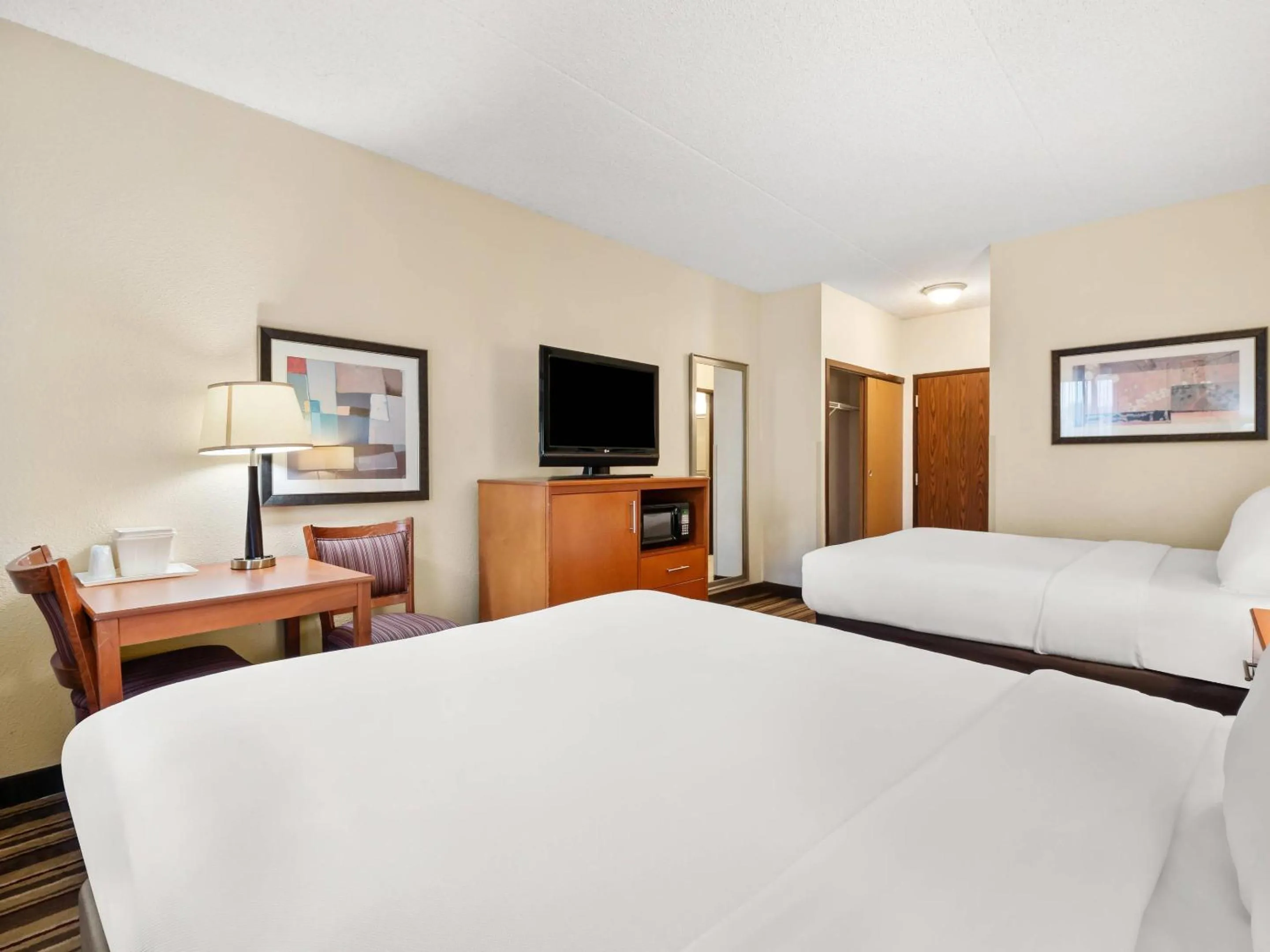 Bedroom, Bed in Comfort Inn Metro Airport