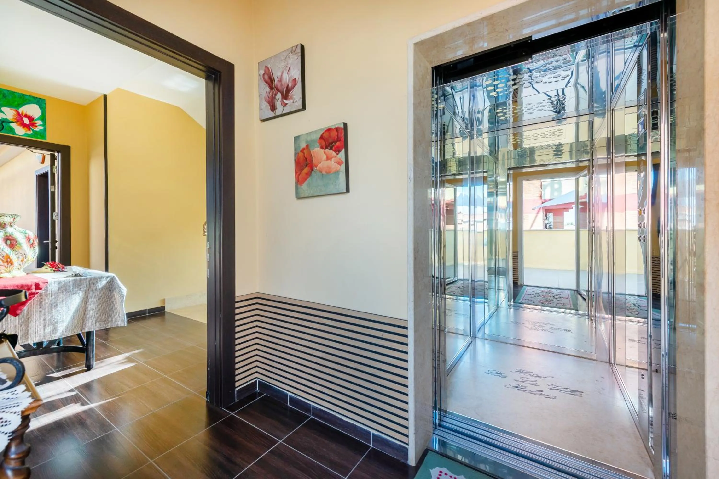 Hotel De La Ville Relais