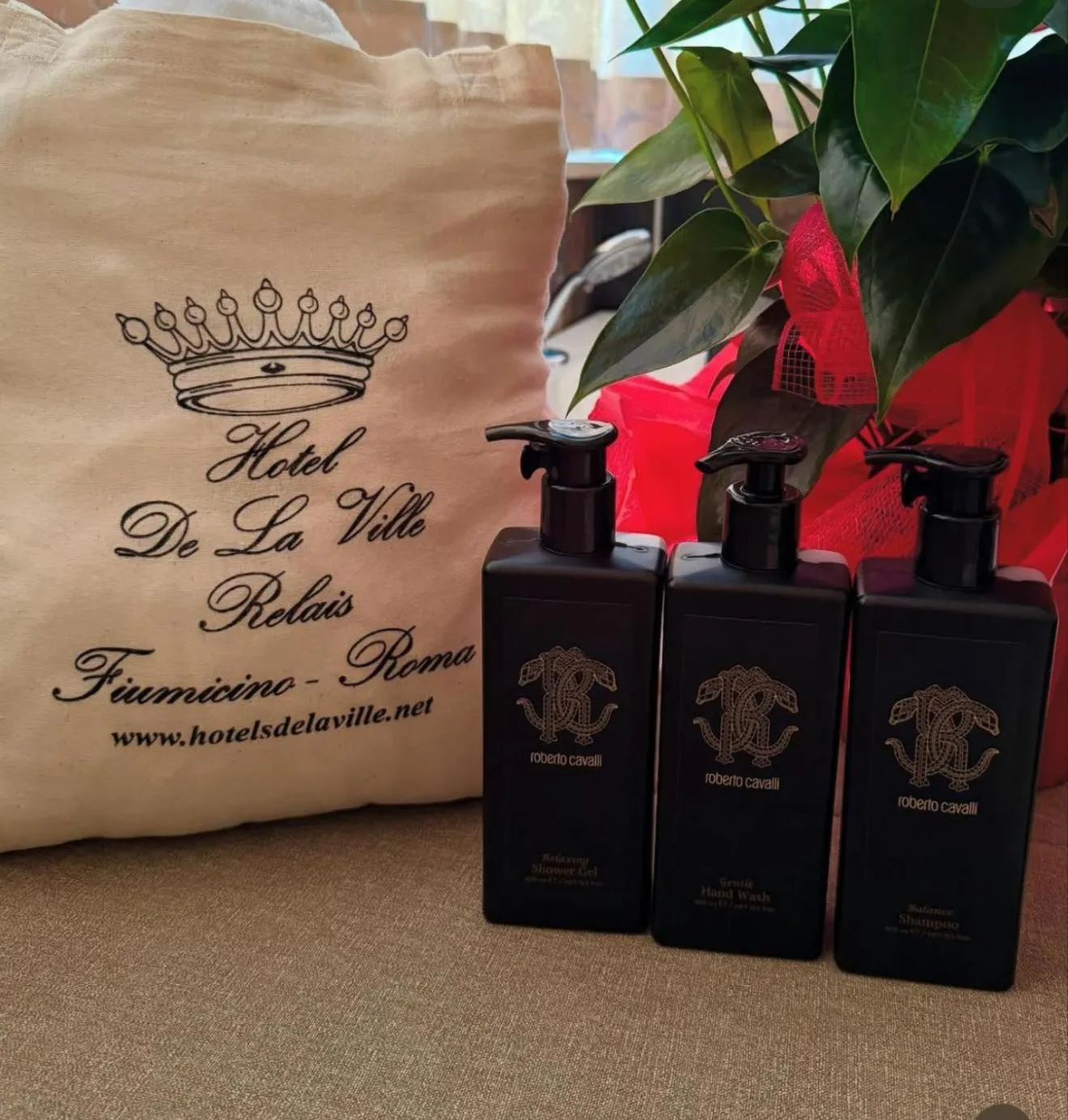 Bathroom in Hotel De La Ville Relais