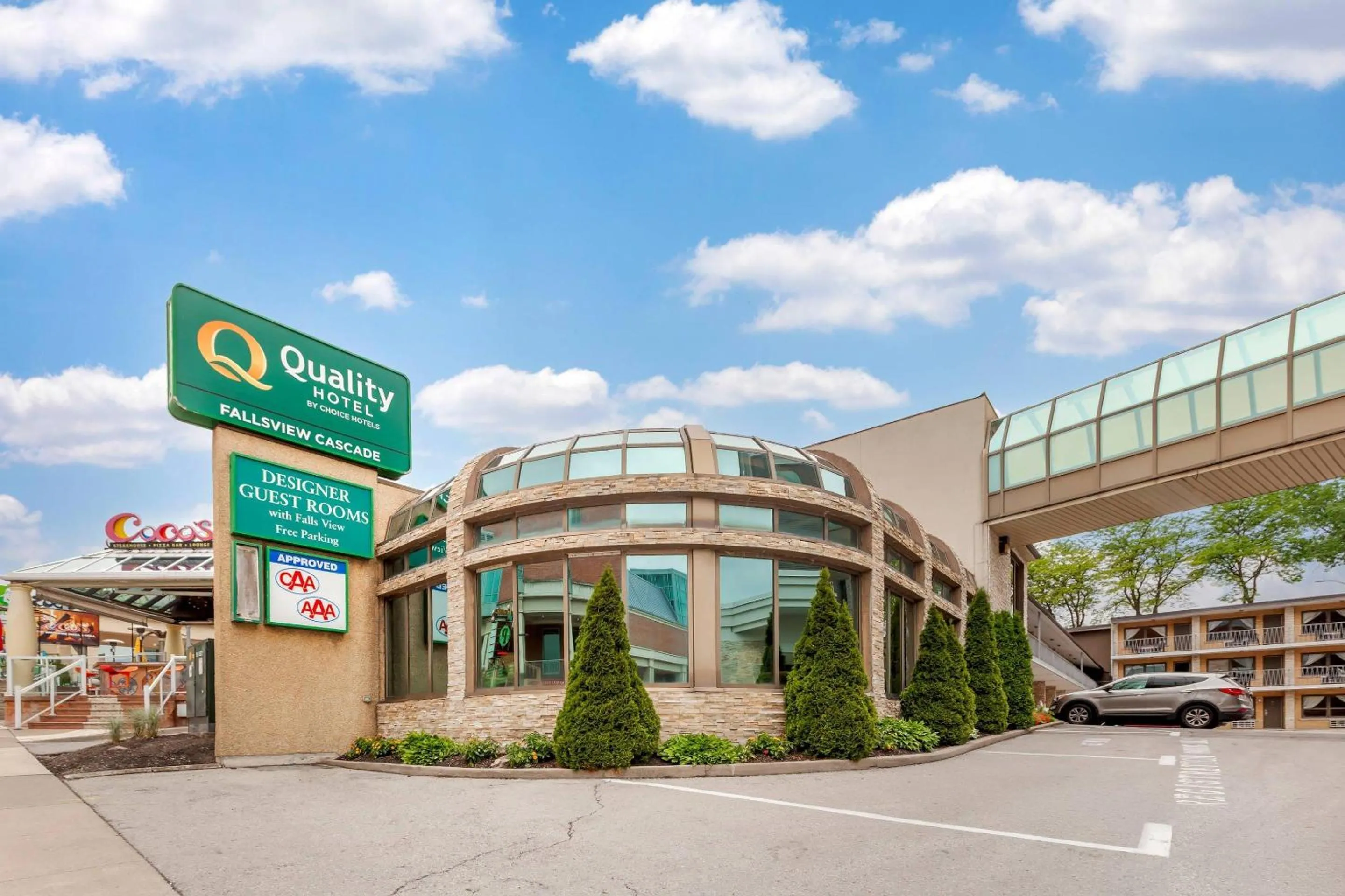 Property building in Quality Hotel Fallsview Cascade