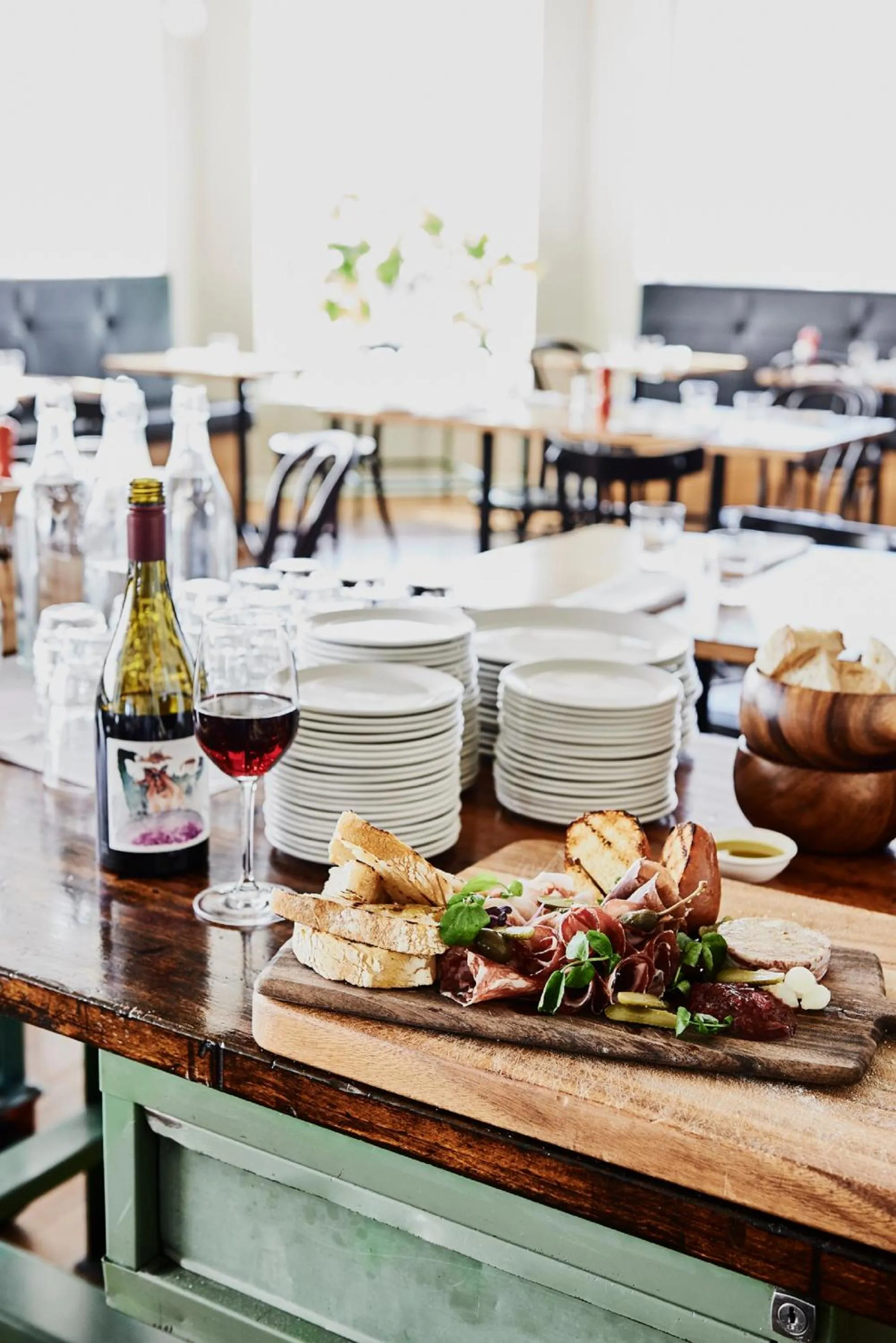 Restaurant/places to eat in Plough Hotel