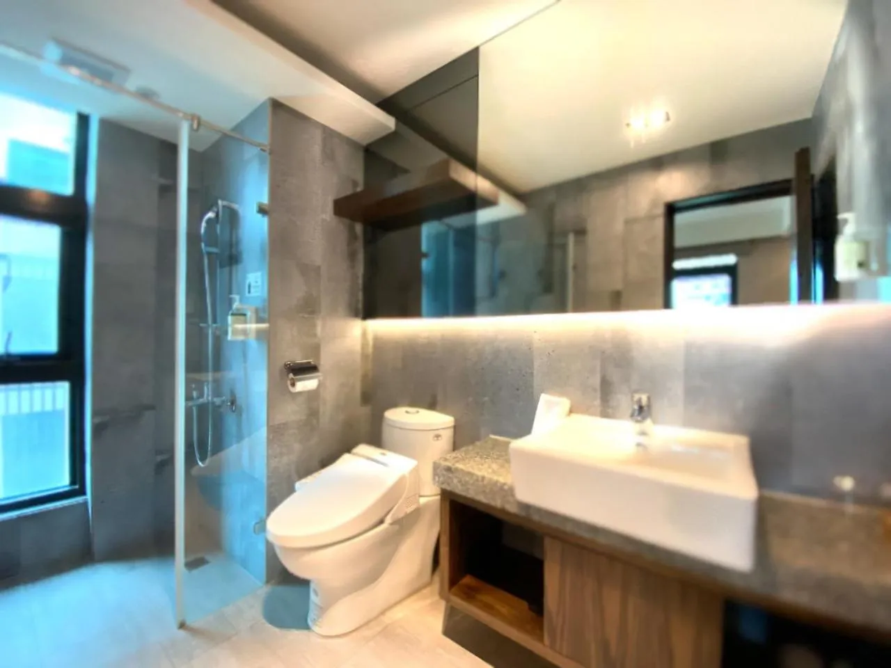 Shower in Tsang Kuo Resort