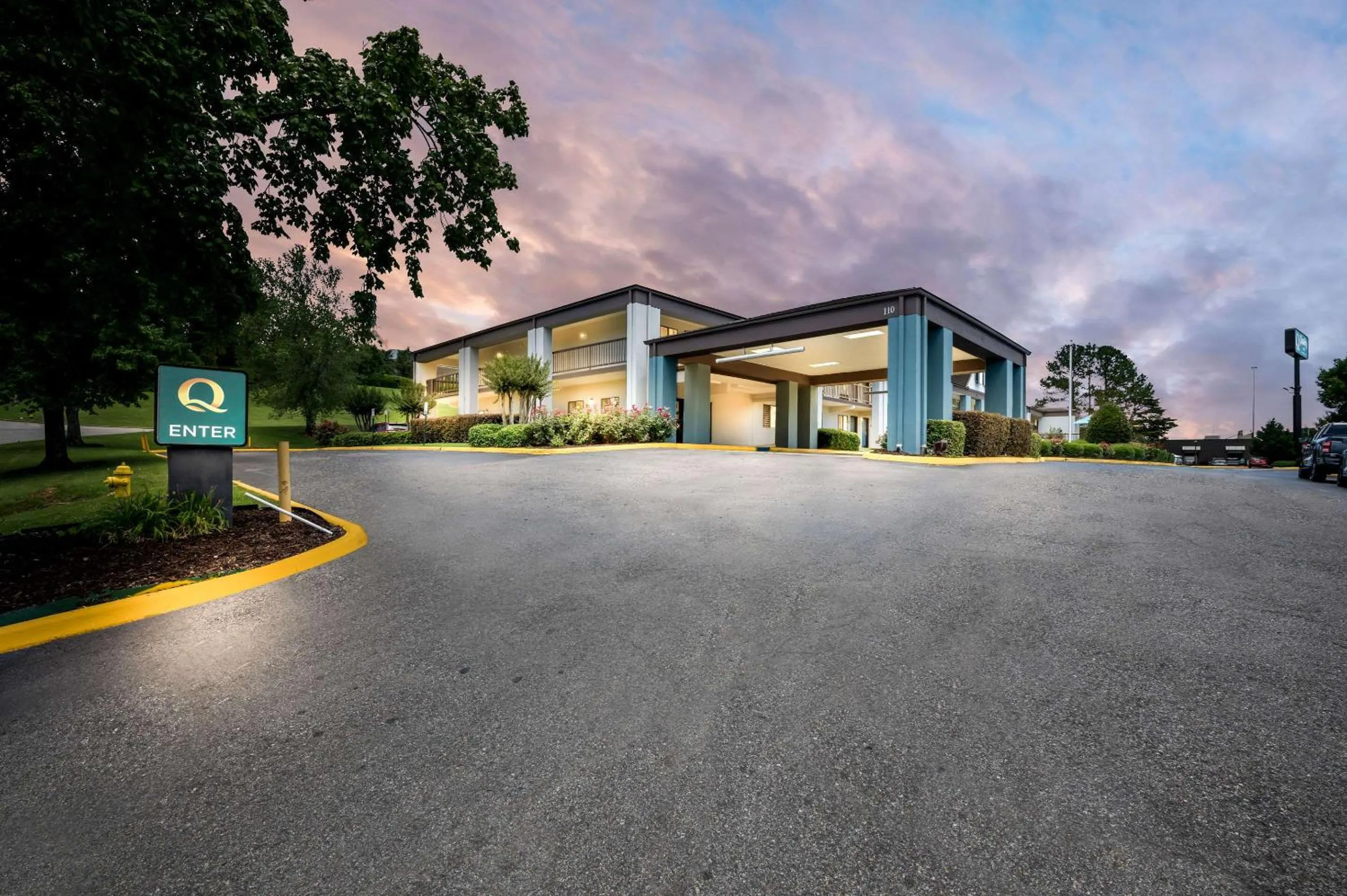 Property building in Quality Inn Pelham I-65 exit 246