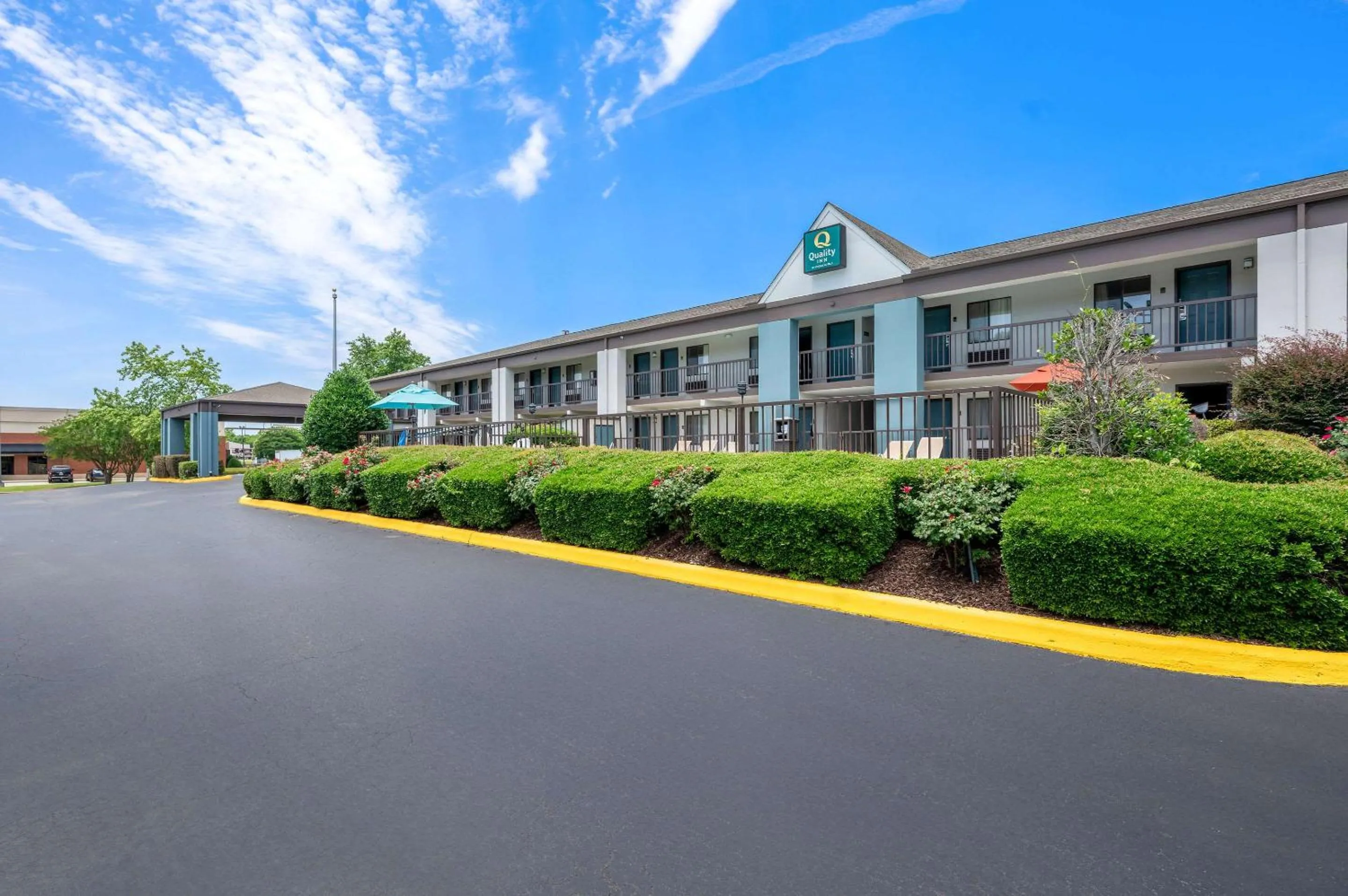 Property building in Quality Inn Pelham I-65 exit 246