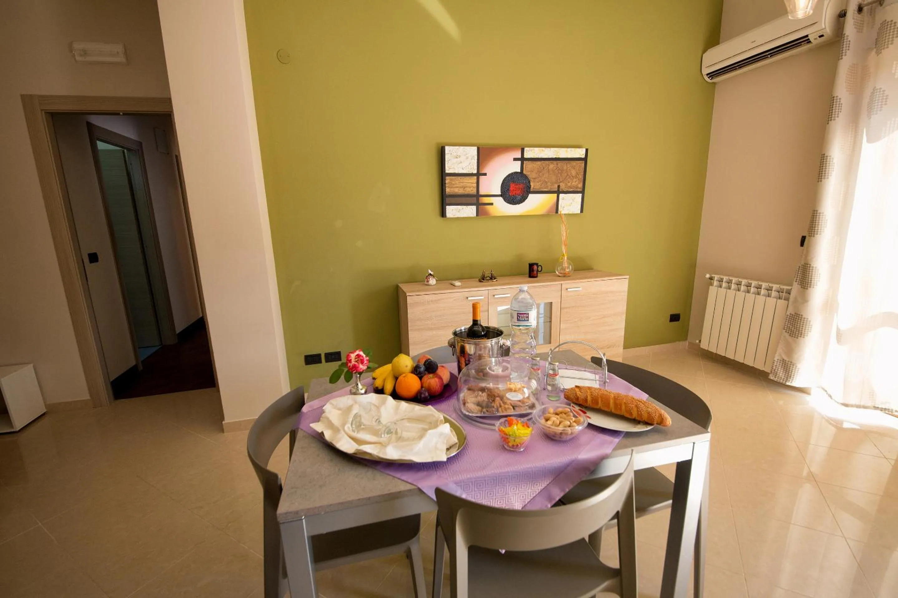 Dining area in Sicilia Case Vacanze