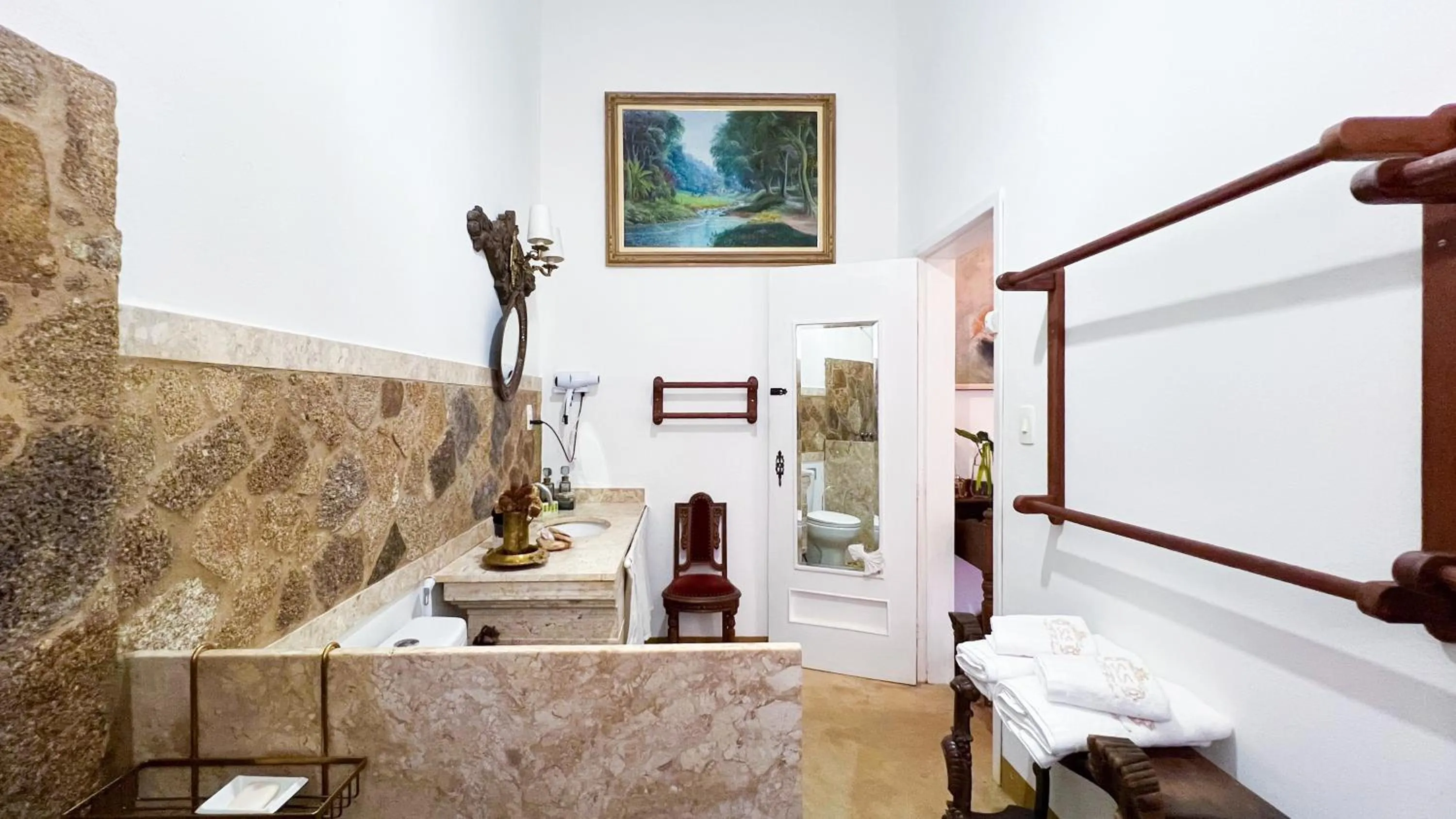 Bathroom in Segredo da Serra Guest House