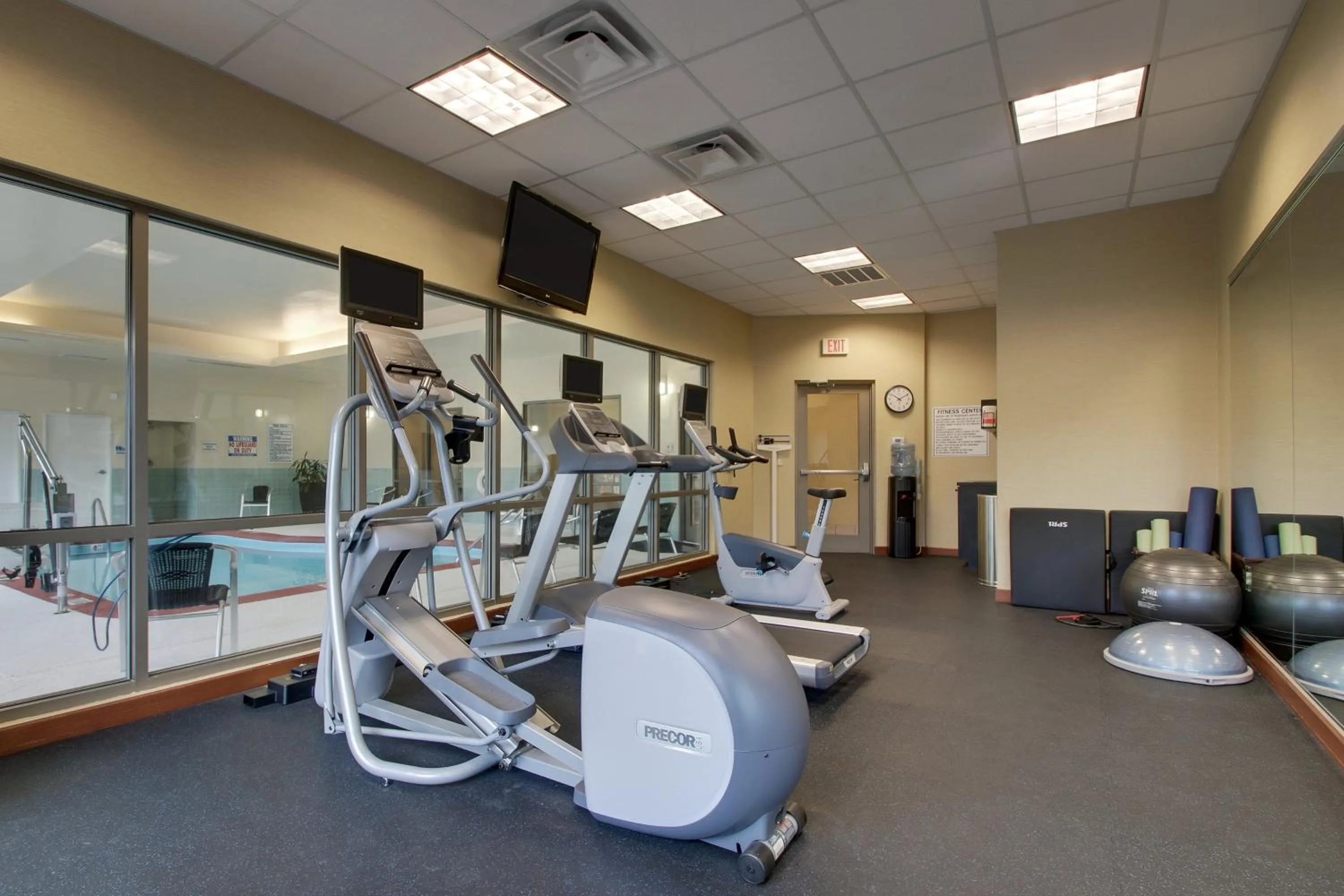 Fitness centre/facilities in Holiday Inn Express Leland - Wilmington Area by IHG